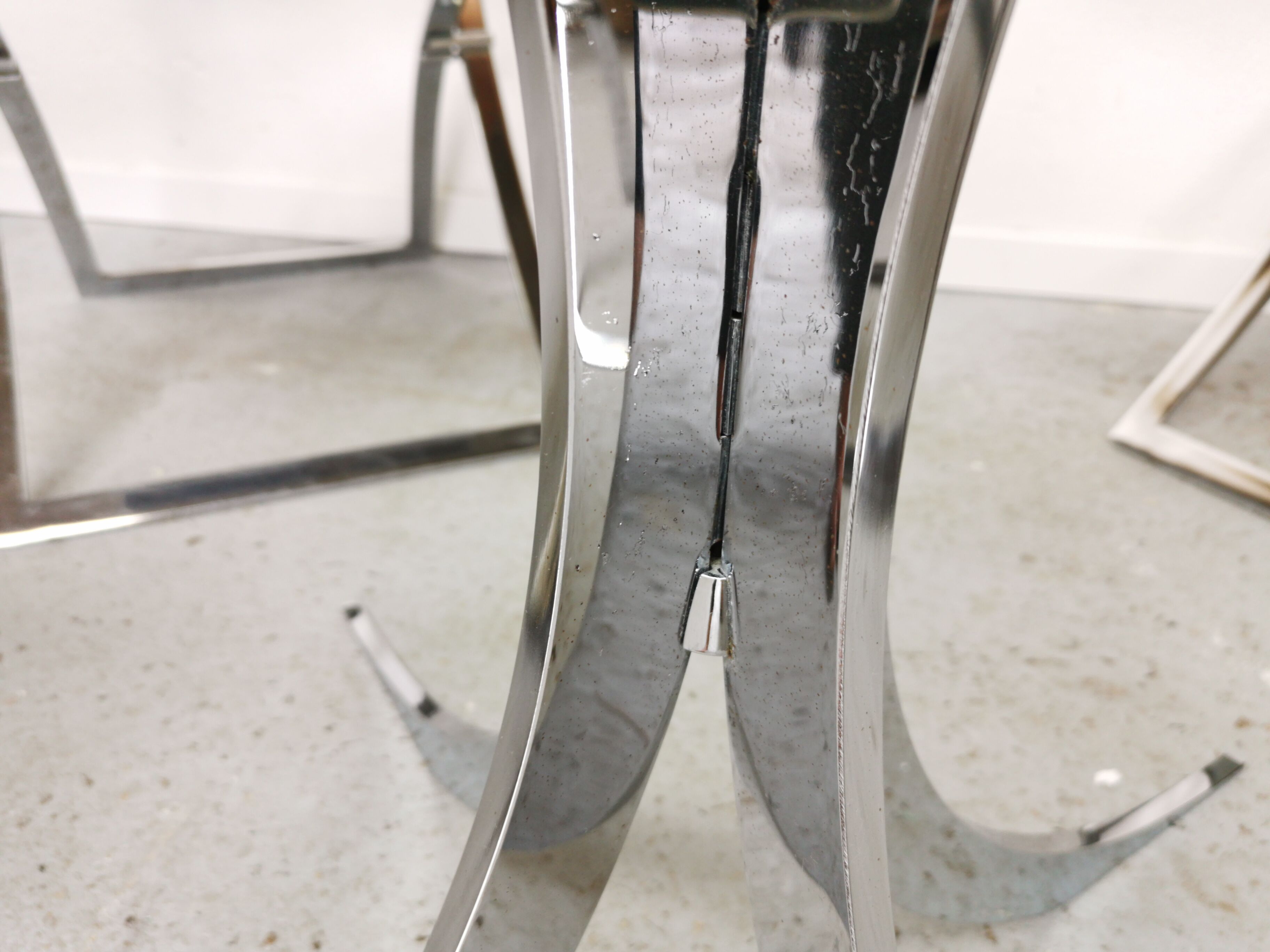 Table vintage verre et chrome 1970