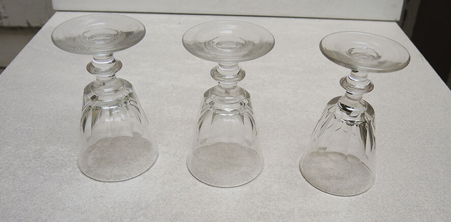 3 anciens verres à porto