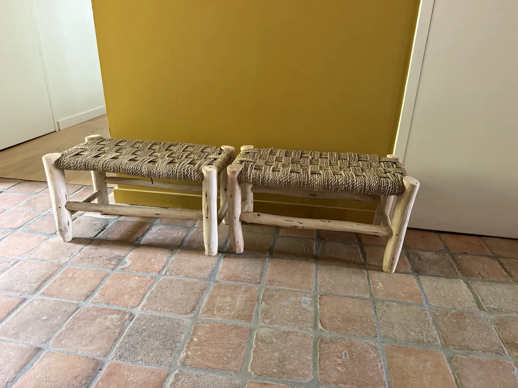 Petit banc marocain en bois 