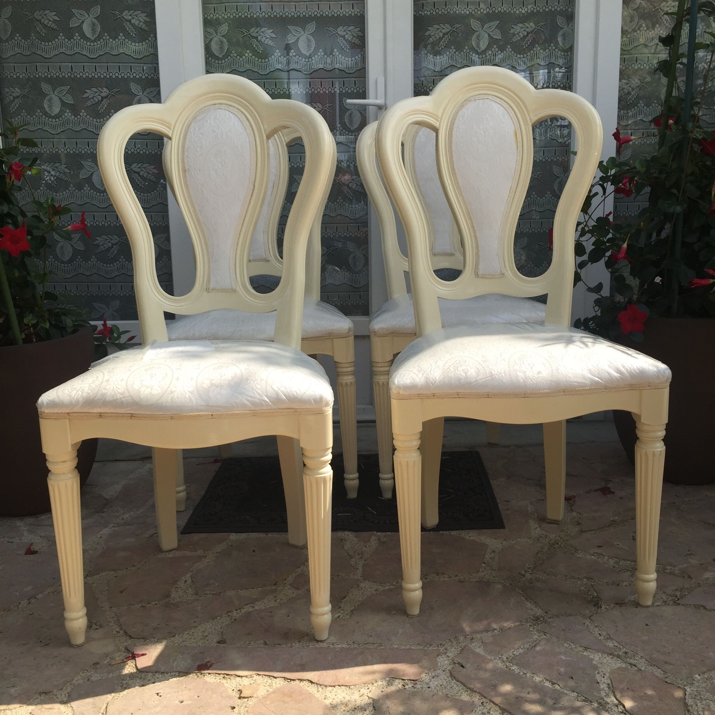 Ensemble de 4 chaises shabby