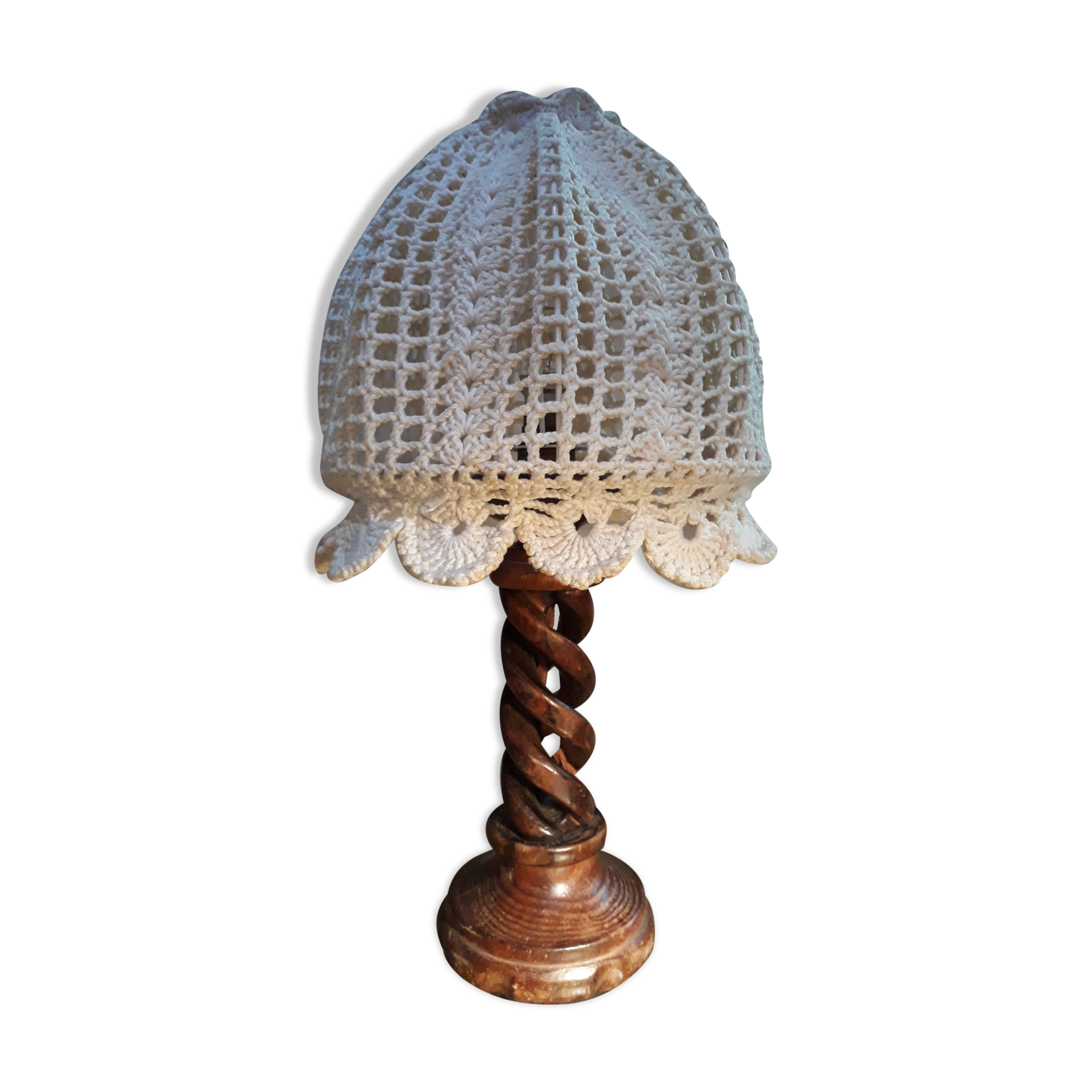 Solid wood lamp turn and cotton crochet day offal 1960/70