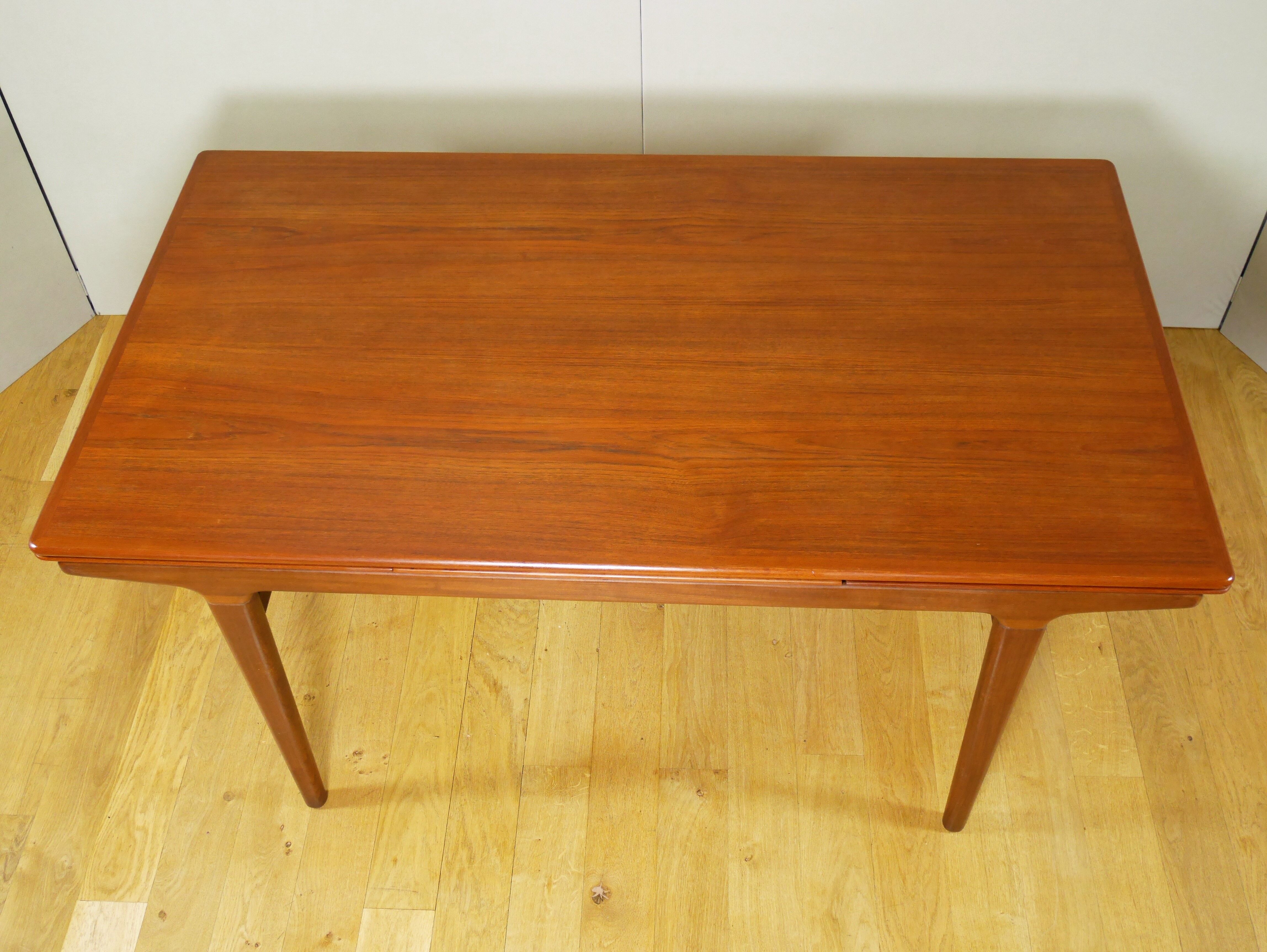 Scandinavian dining table by Johannes Andersen 2 extensions 60s
