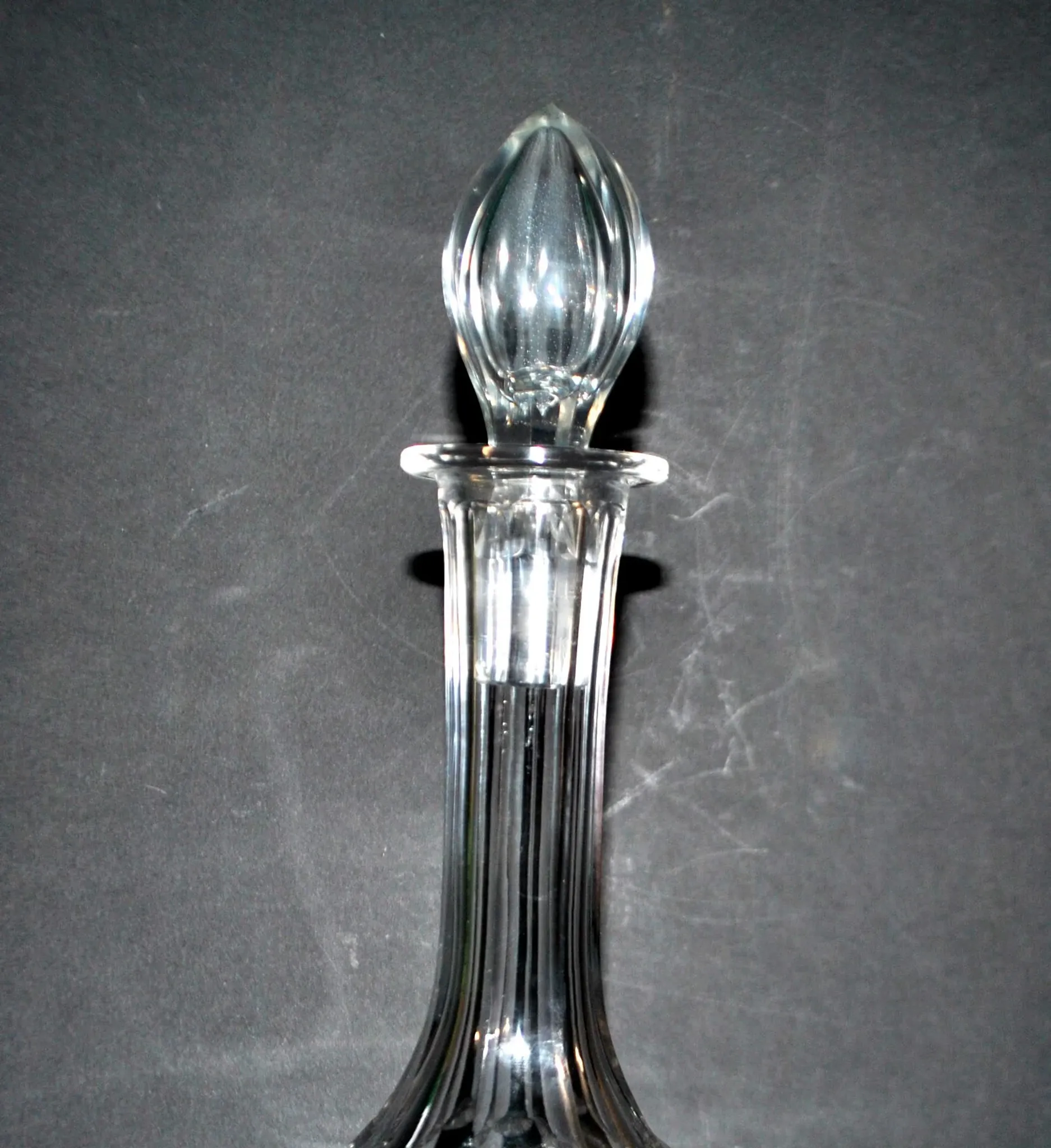 Cut crystal wine carafe Saint-Louis model VIC Massenet 1930 H34cm