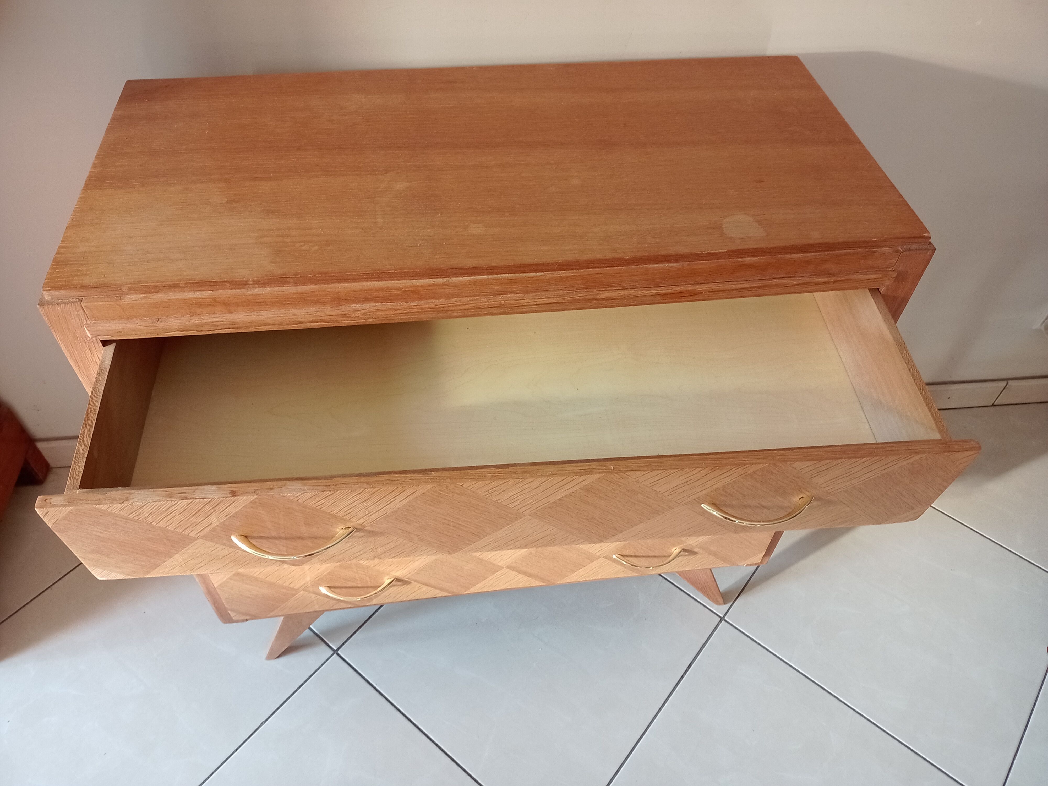 Commode vintage