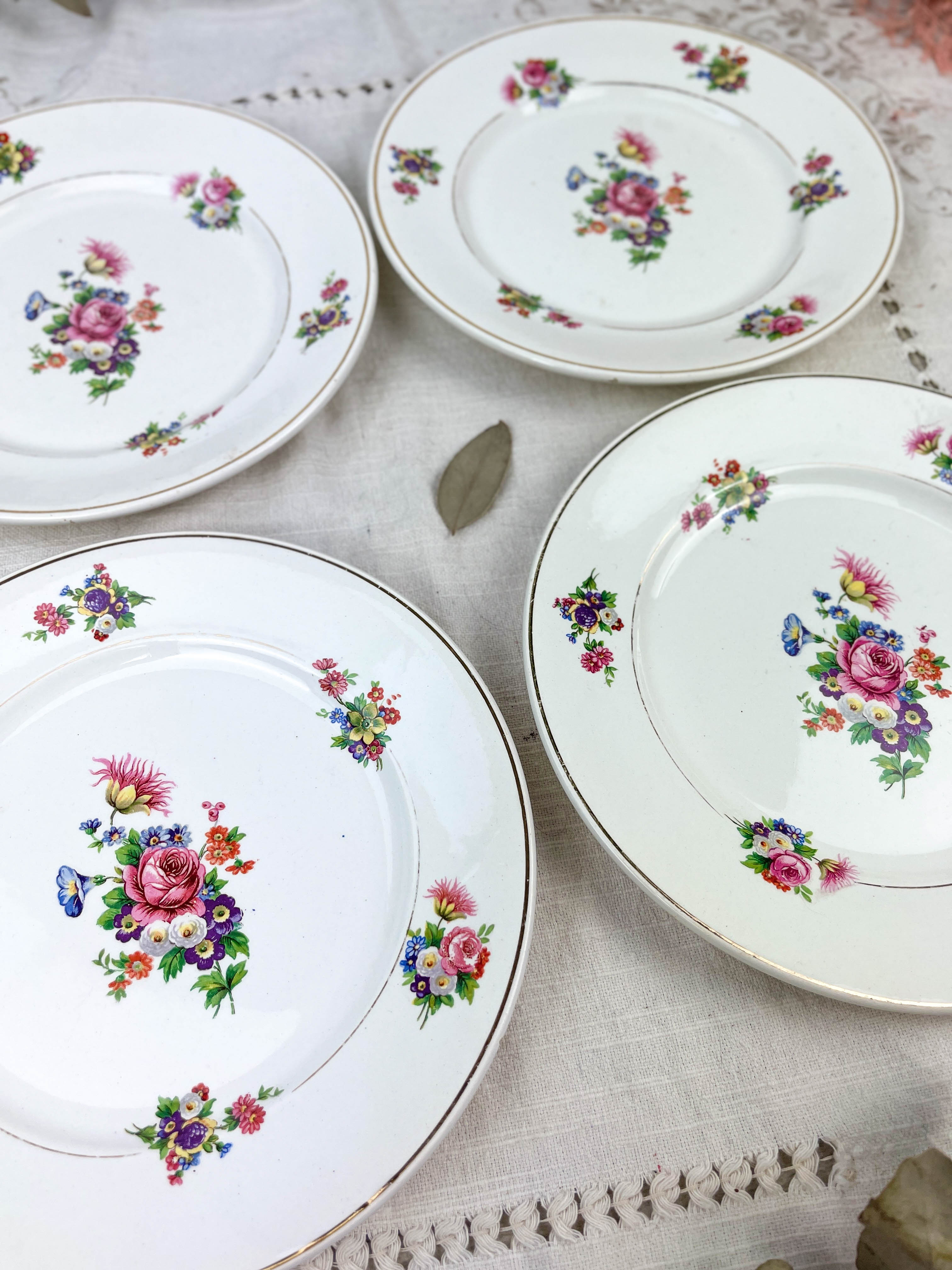 4 small plates iron earth salins model "anny" floral pattern