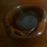 Vintage cup ceramic slurry brown crab claws