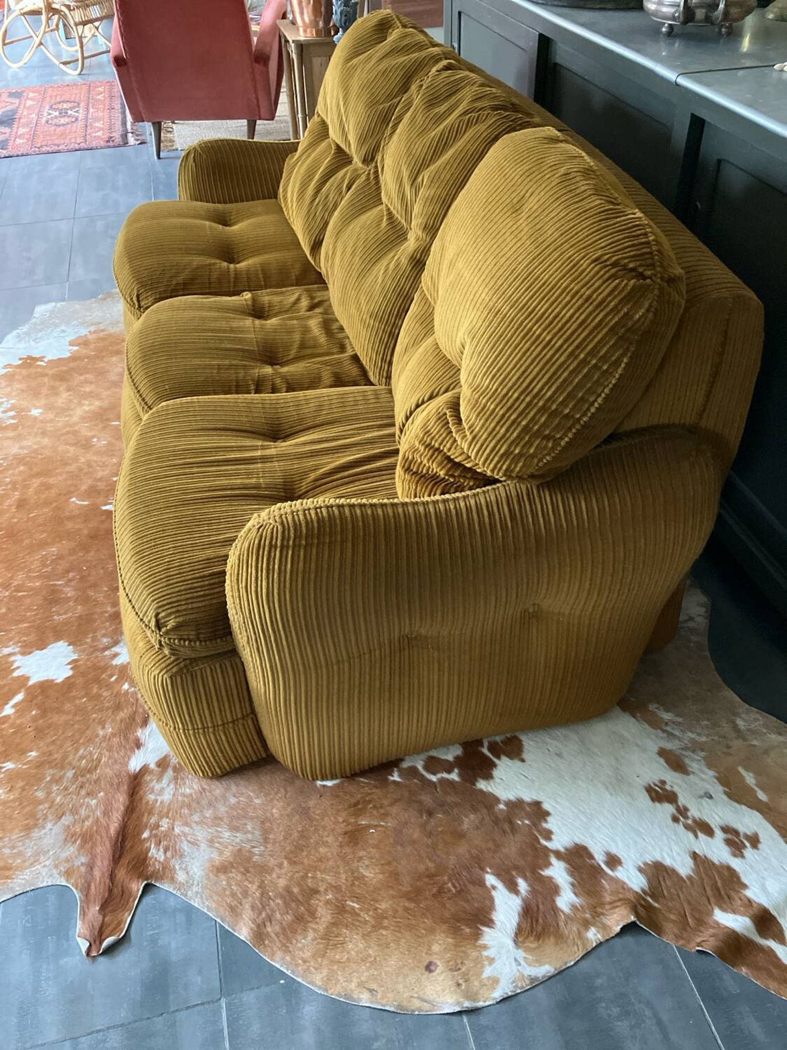 Velvet 3-seater sofa bed