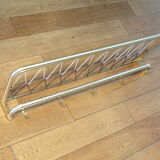 Coat rack style luggage rack
