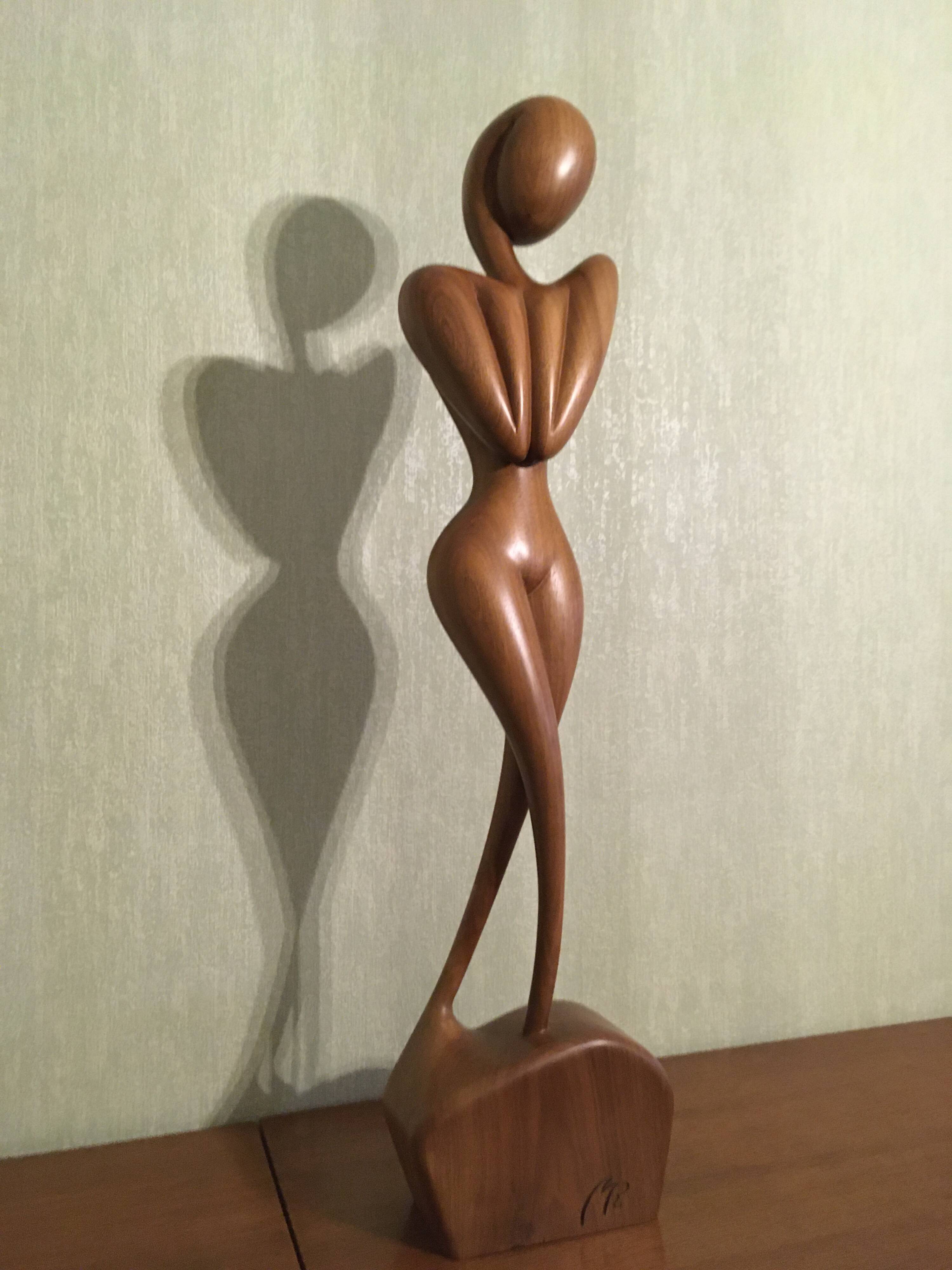 Walnut wood sculpture