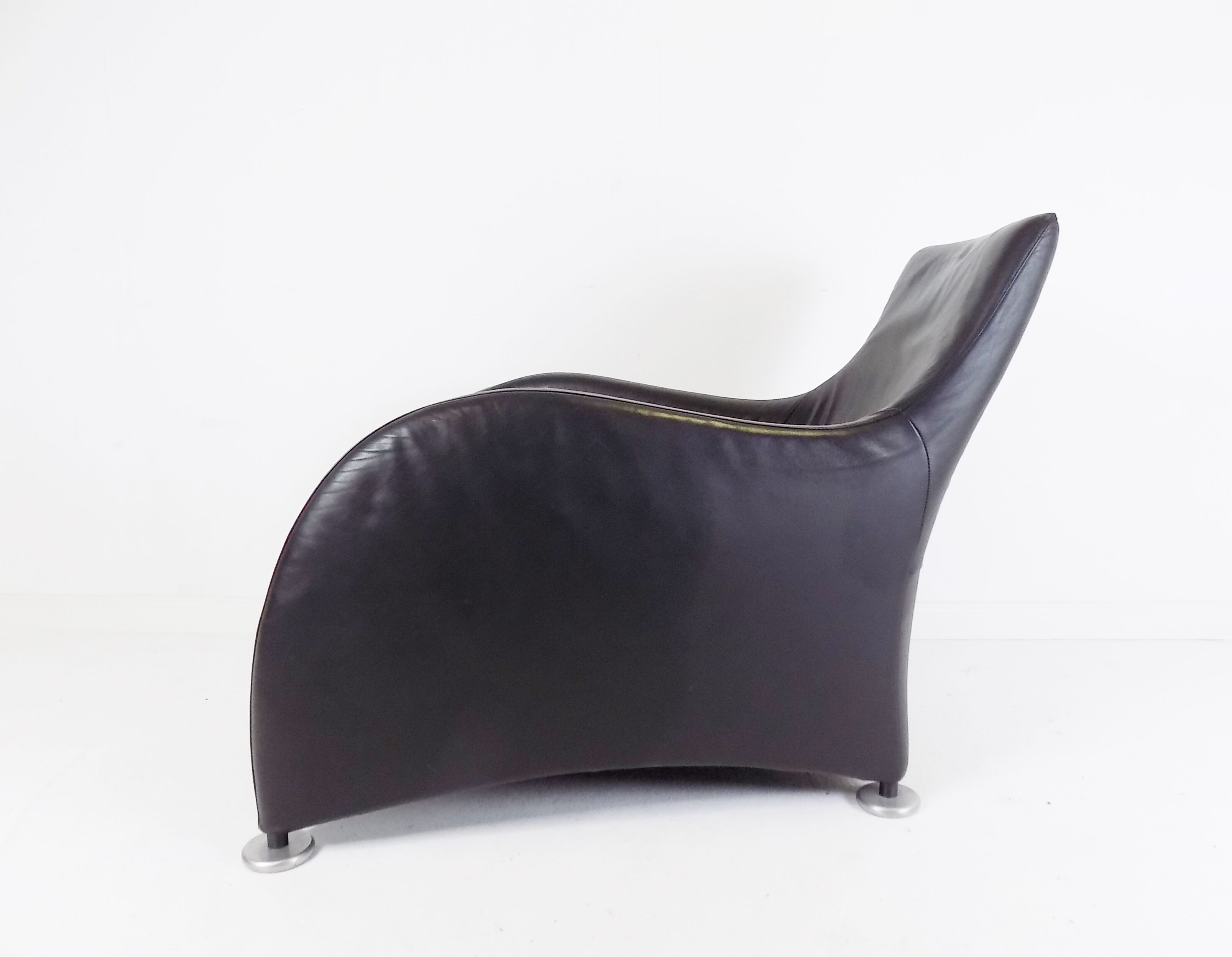 Montis Loge leather armchair with ottoman by Gerard van den Berg