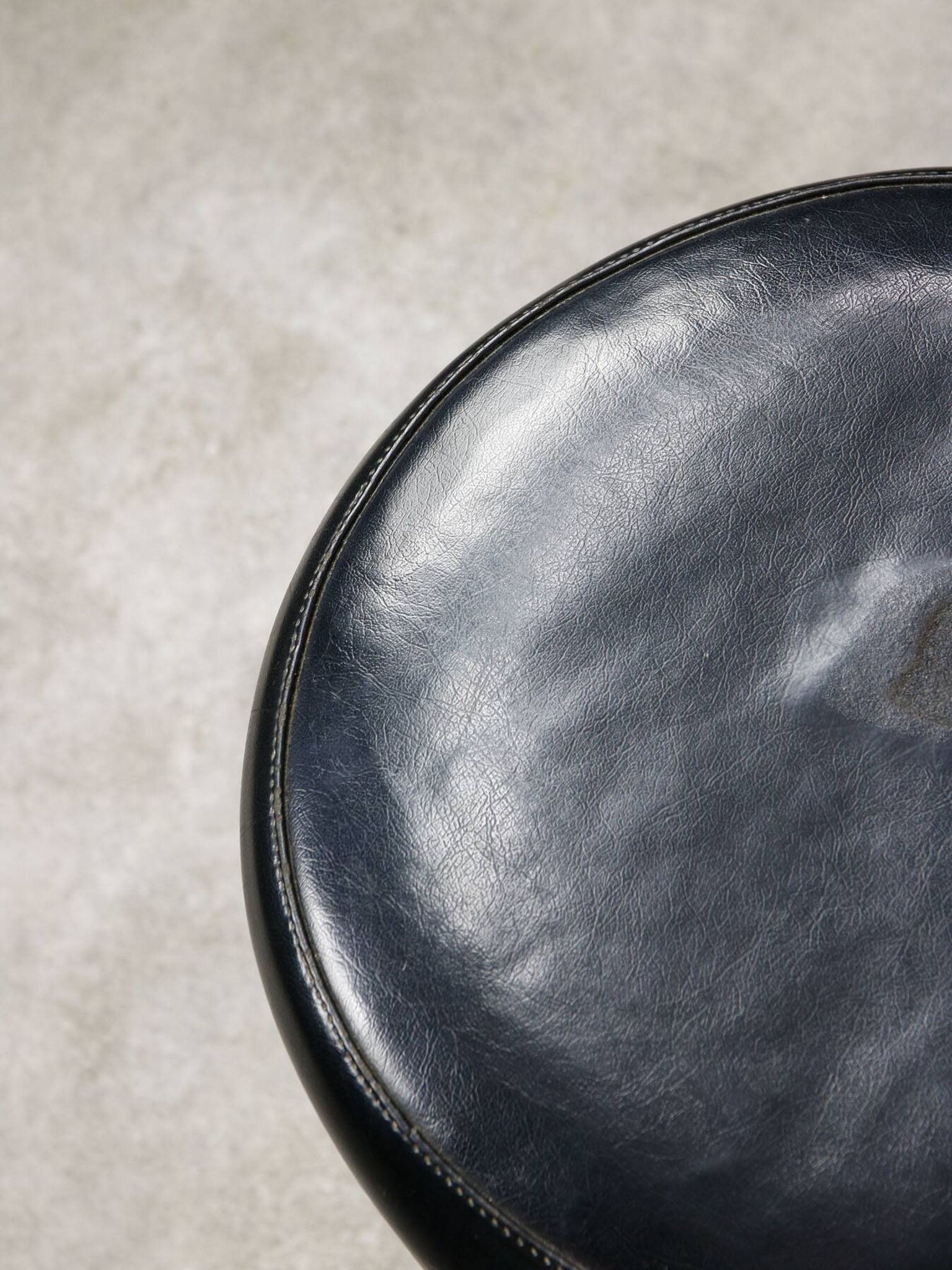 Tabouret pivotant Bauhaus moderniste en chrome, années 1950