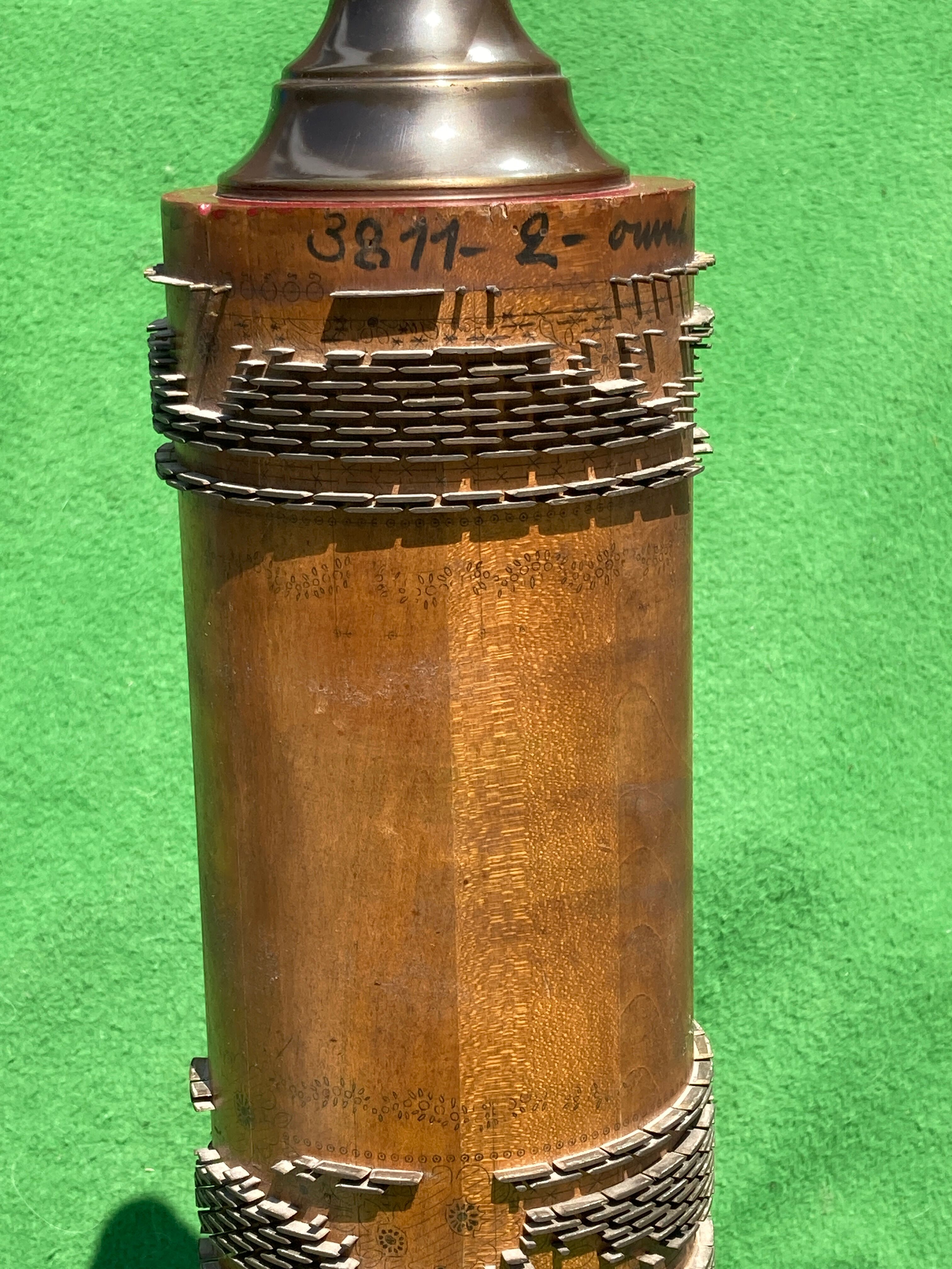 Antique wallpaper print roller lamp