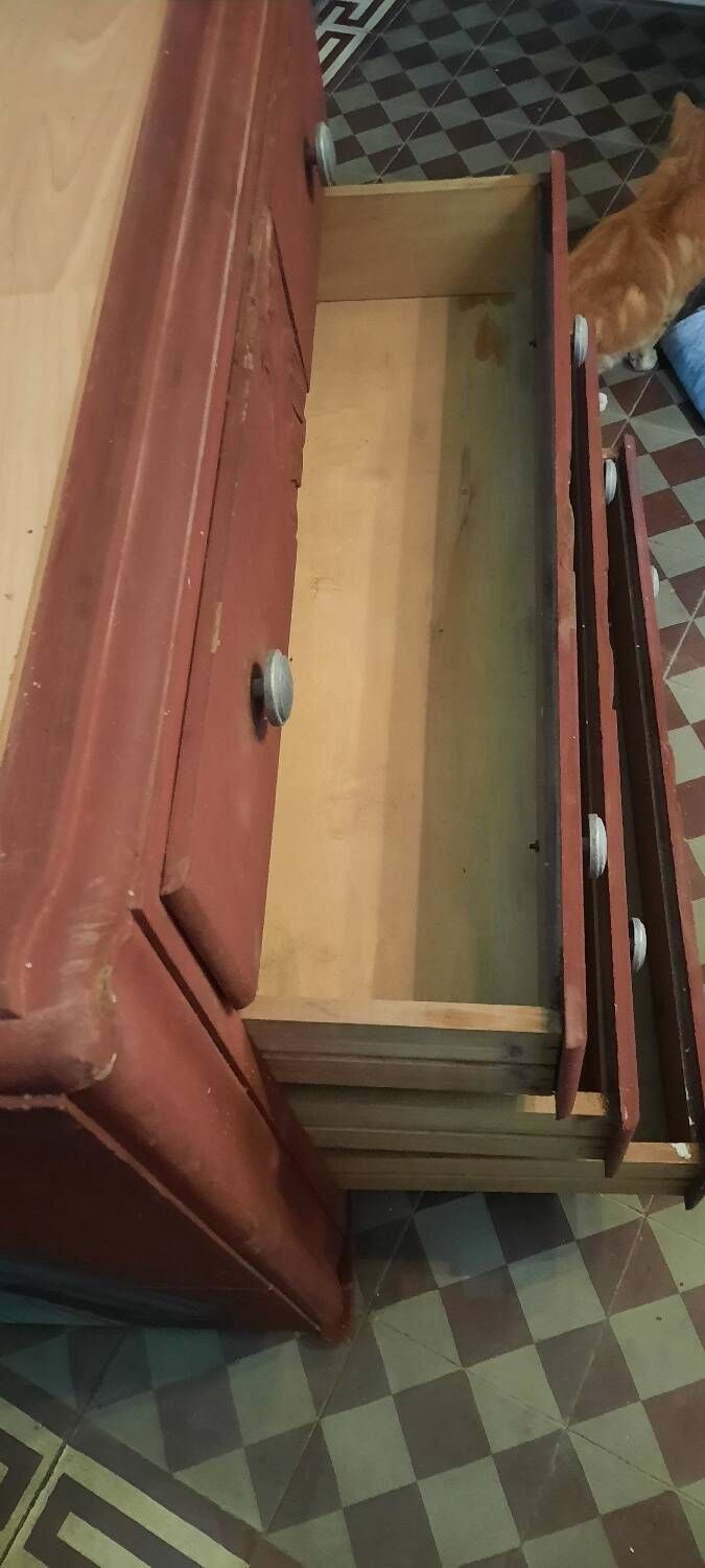 Vintage painted chest of drawers