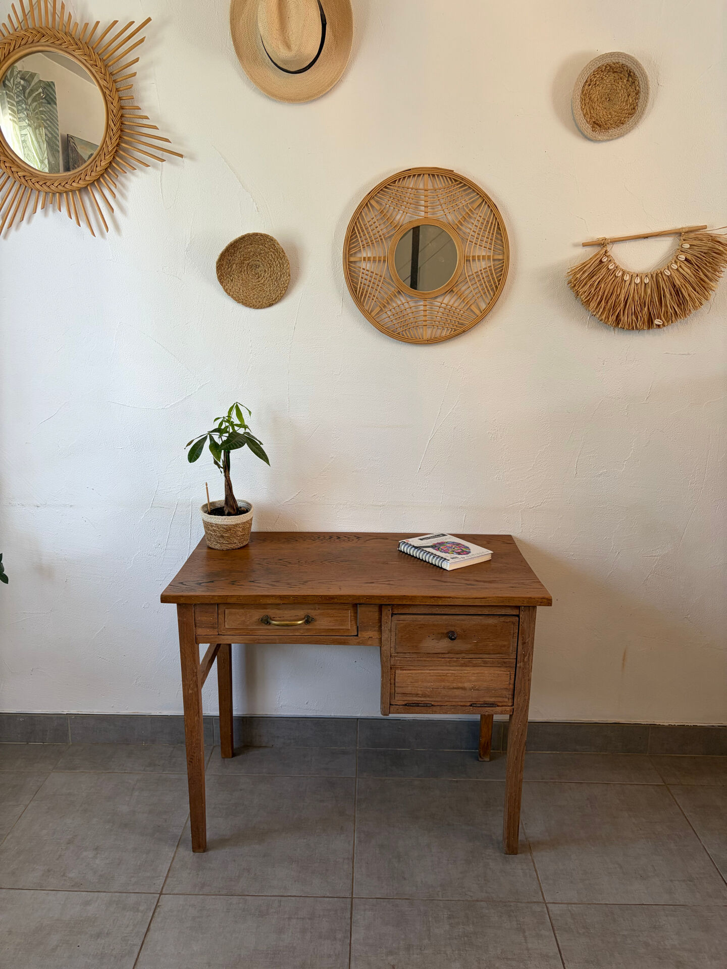 Charmant petit bureau vintage en chêne