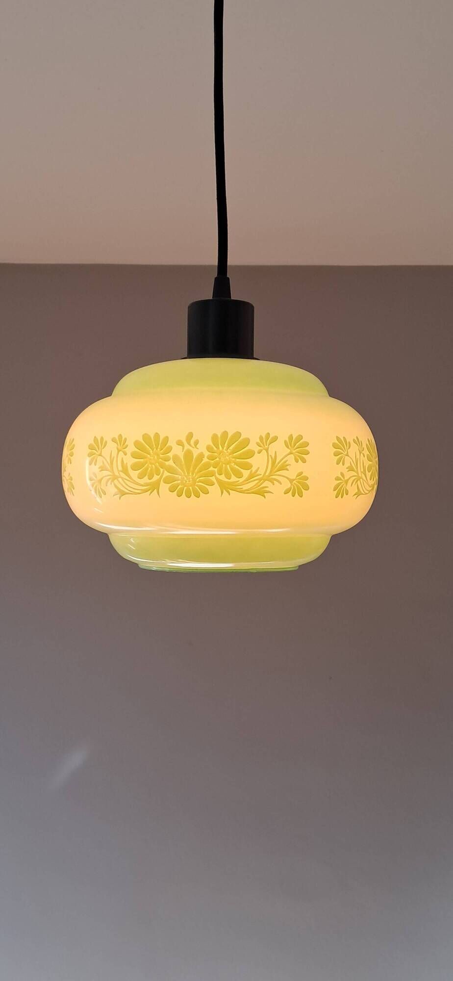 Globe opaline années 80