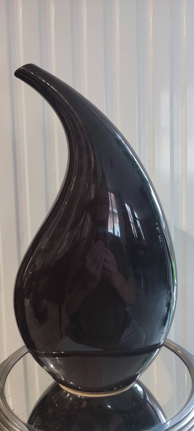 Sculptural ceramic vase, modernist line, designer piece