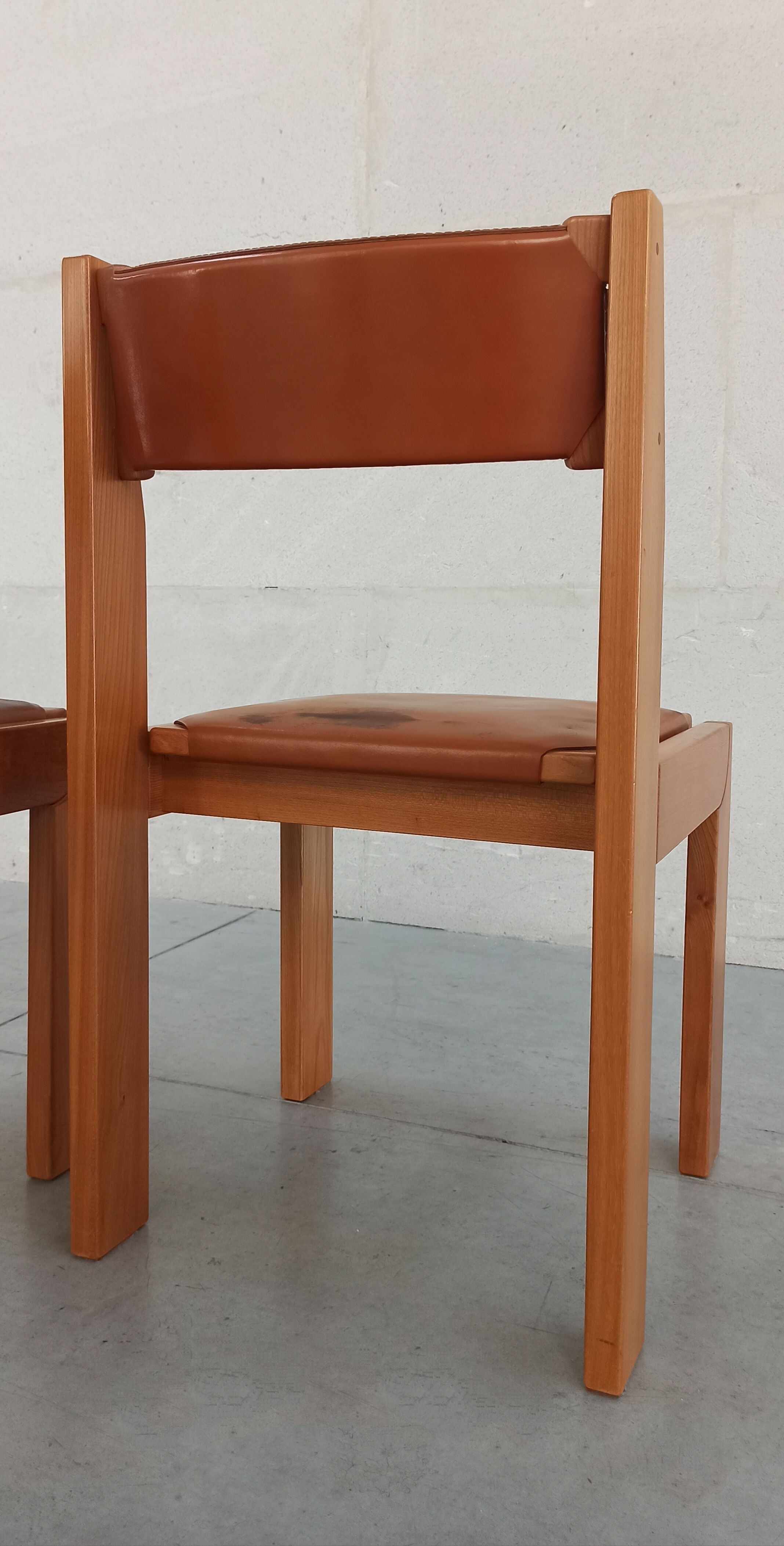Elm and leather chairs, 80