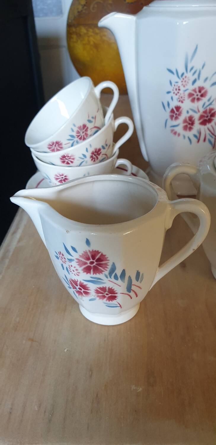 Badonviller half porcelain coffee or tea service