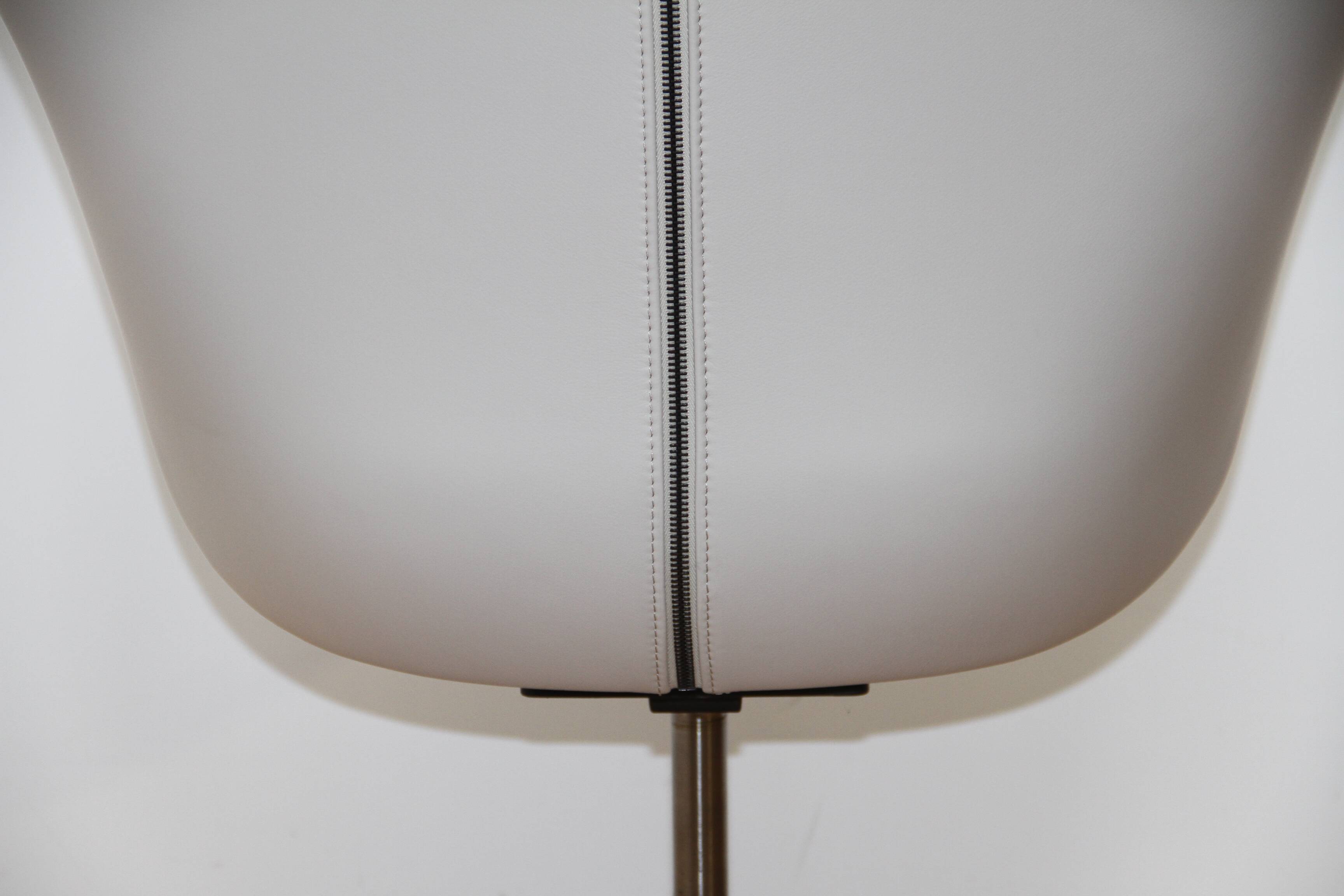 Lowback office chair, Vitra