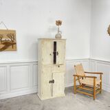 1900 pine pantry