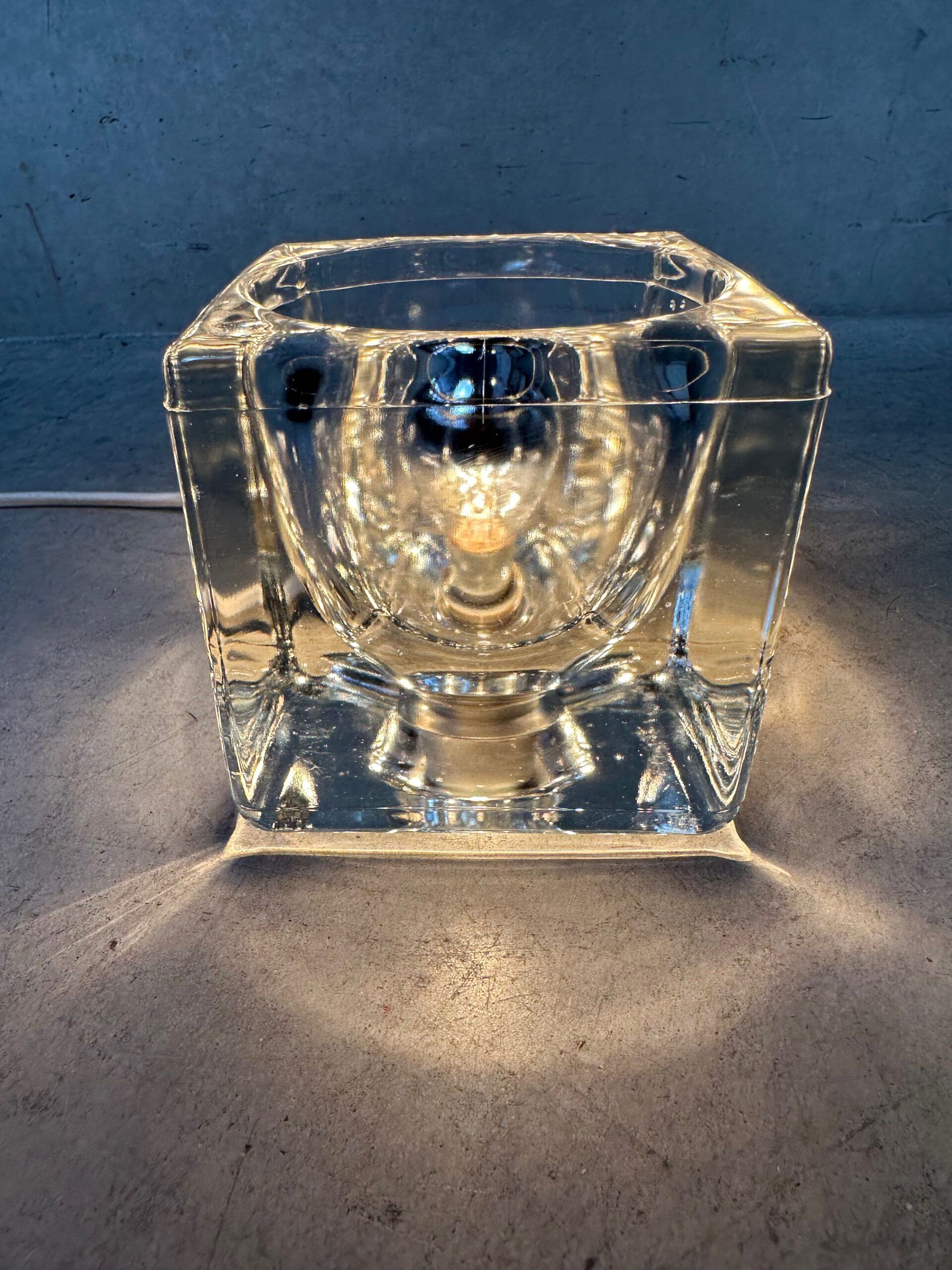 Vintage 'ice-cube' lamp – Peill & Putzler