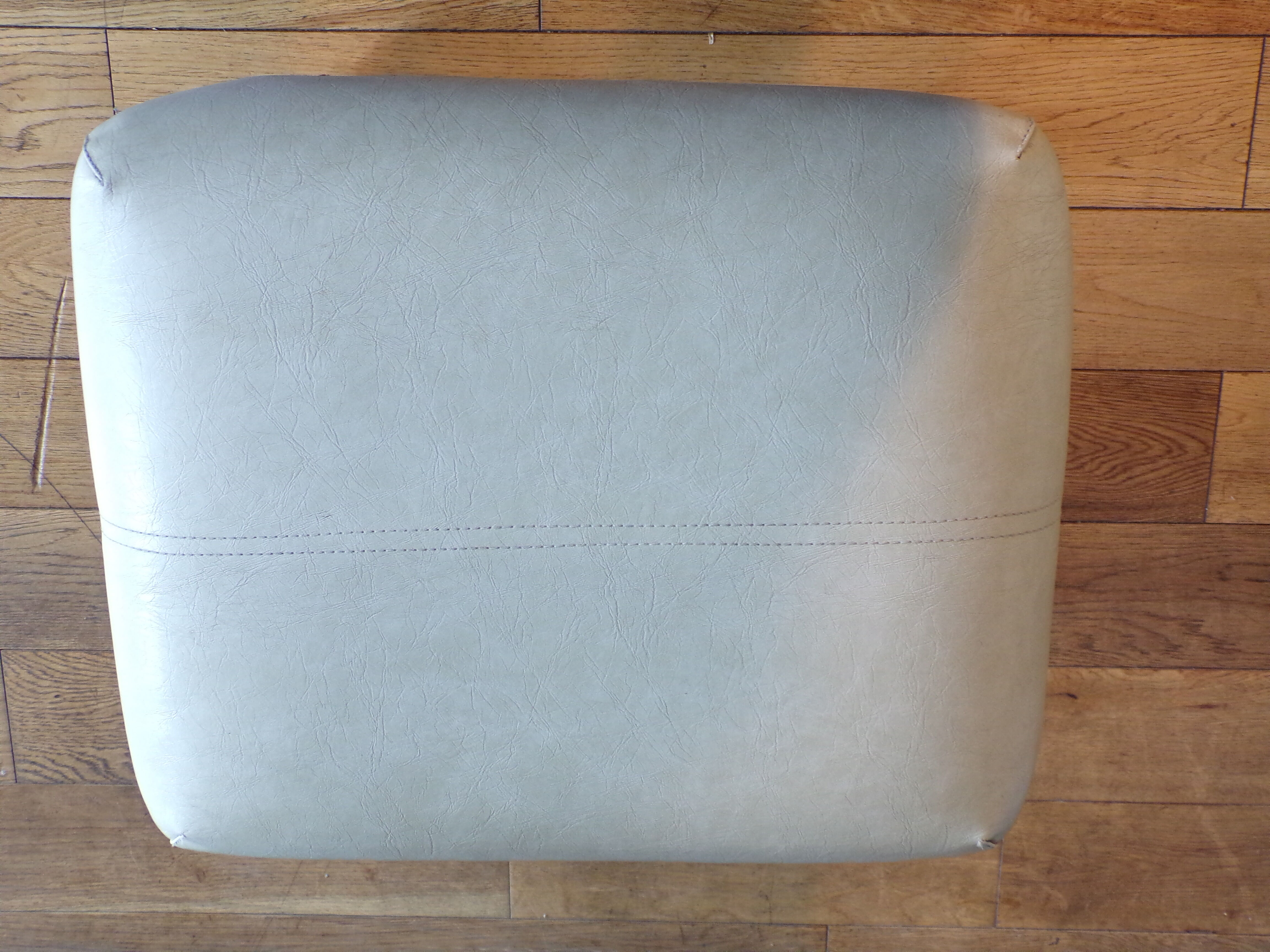 Skai vintage stool foot rest