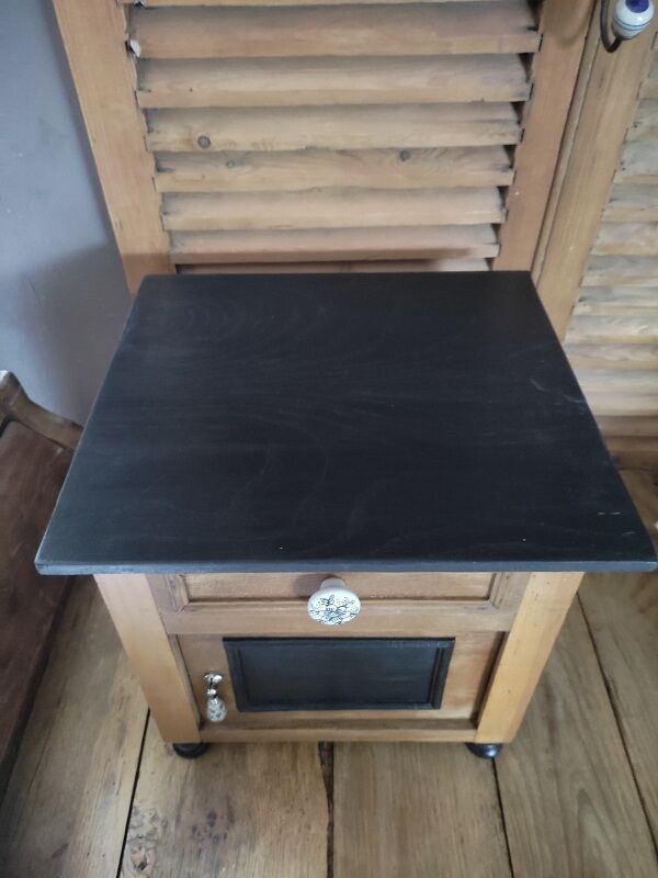 Table de nuit chevet bois relookée ancienne vintage