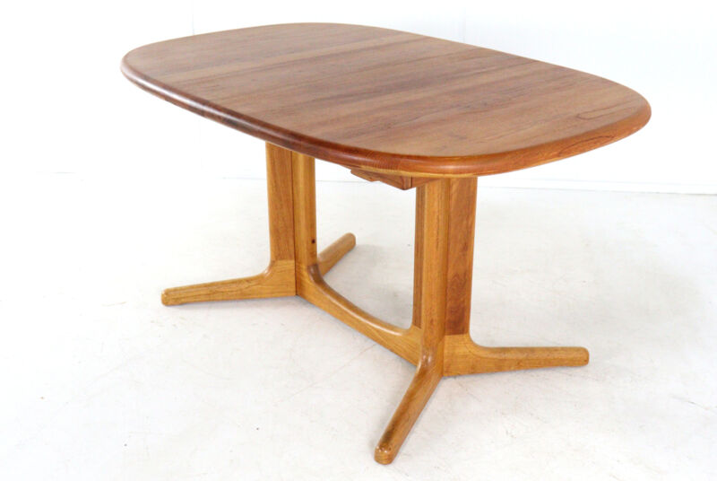 Glostrup oval 2x extendable dining table - massive teak - danish design