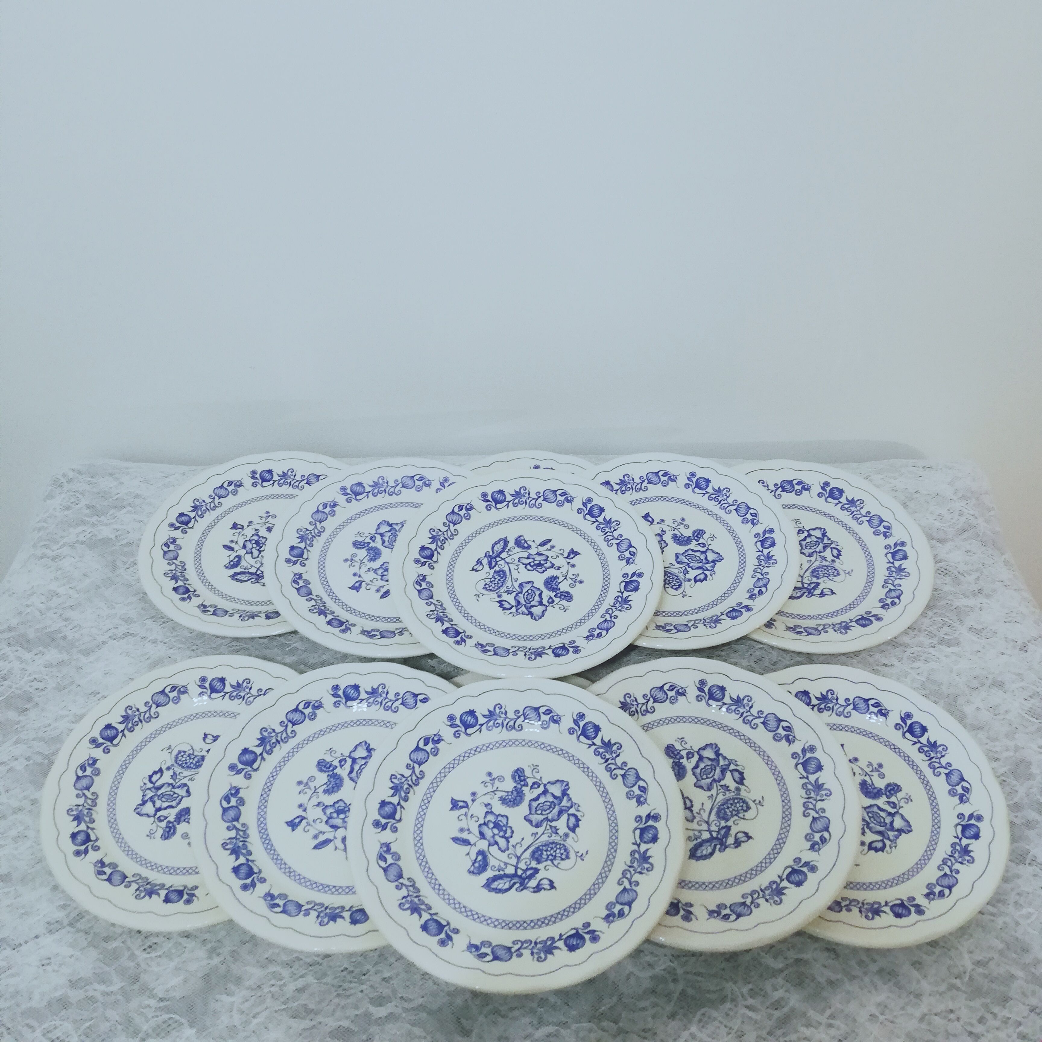 12 assiettes à dessert en terre de fer italienne