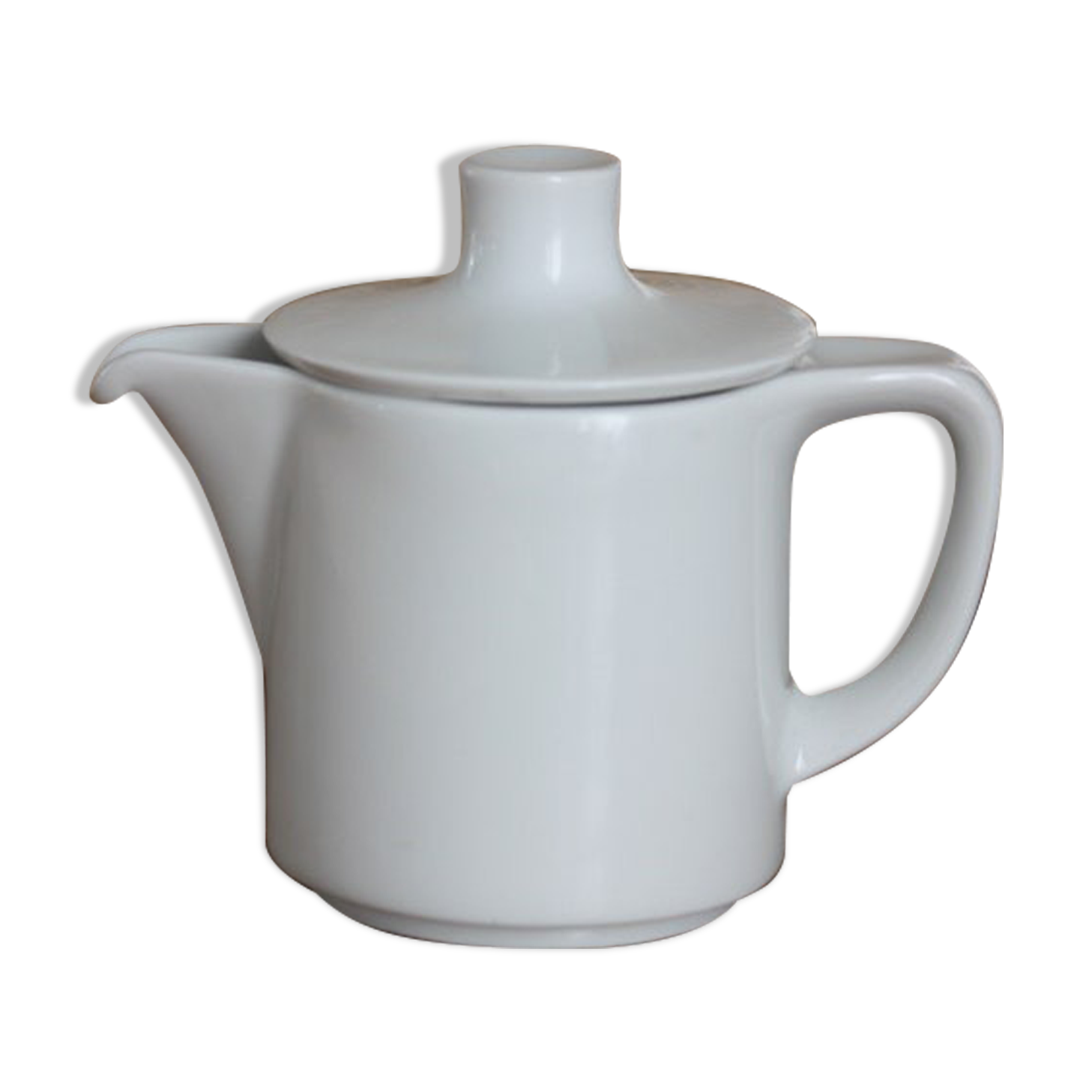 Porcelain milk pot