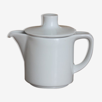 Porcelain milk pot
