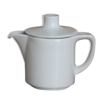 Porcelain milk pot