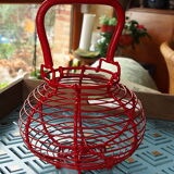 Egg basket in wire painted red, vintage from the 1970s