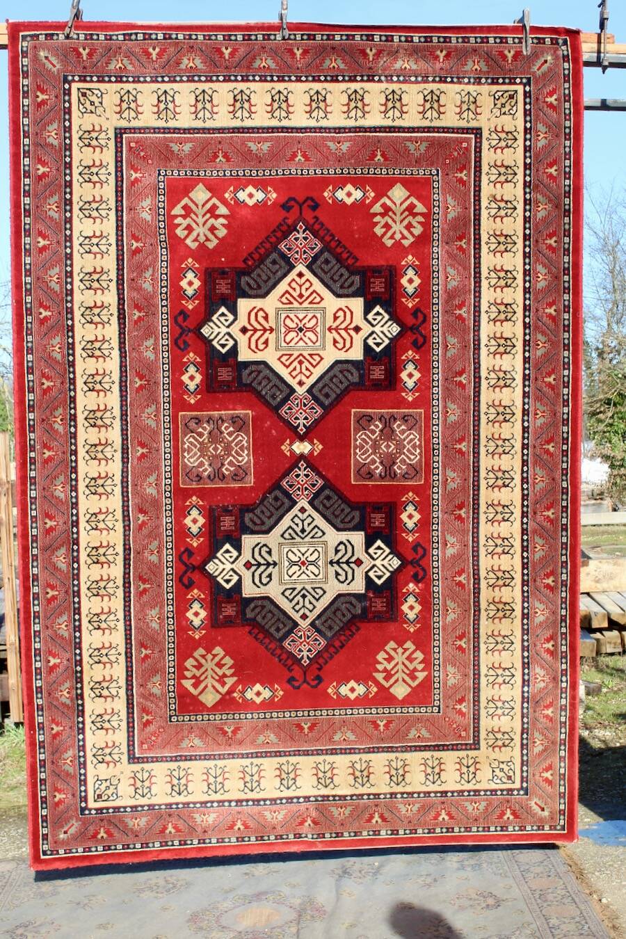 Large oriental rug 295 cm x 200 cm