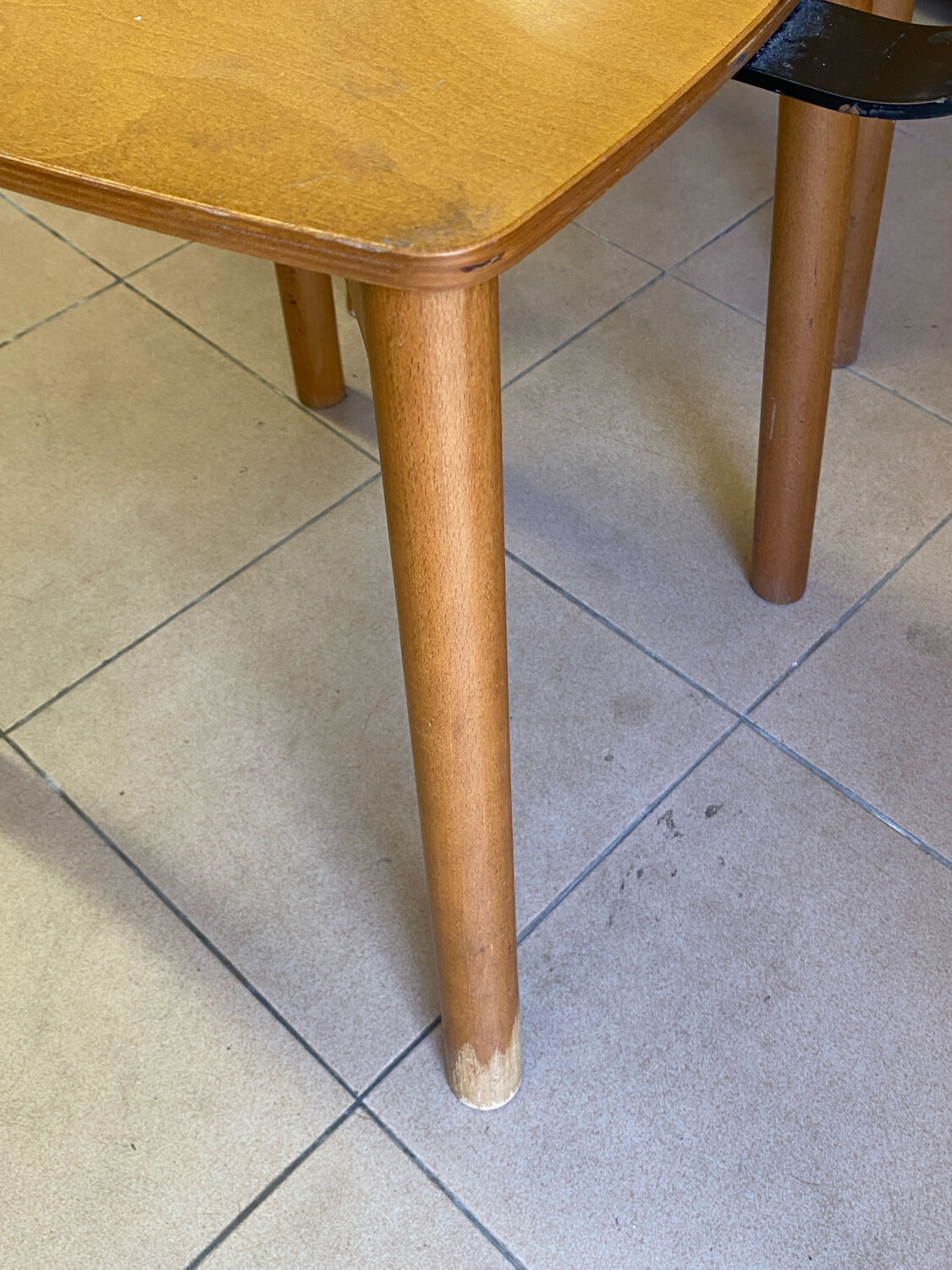 80s Italian chairs, in wood and metal