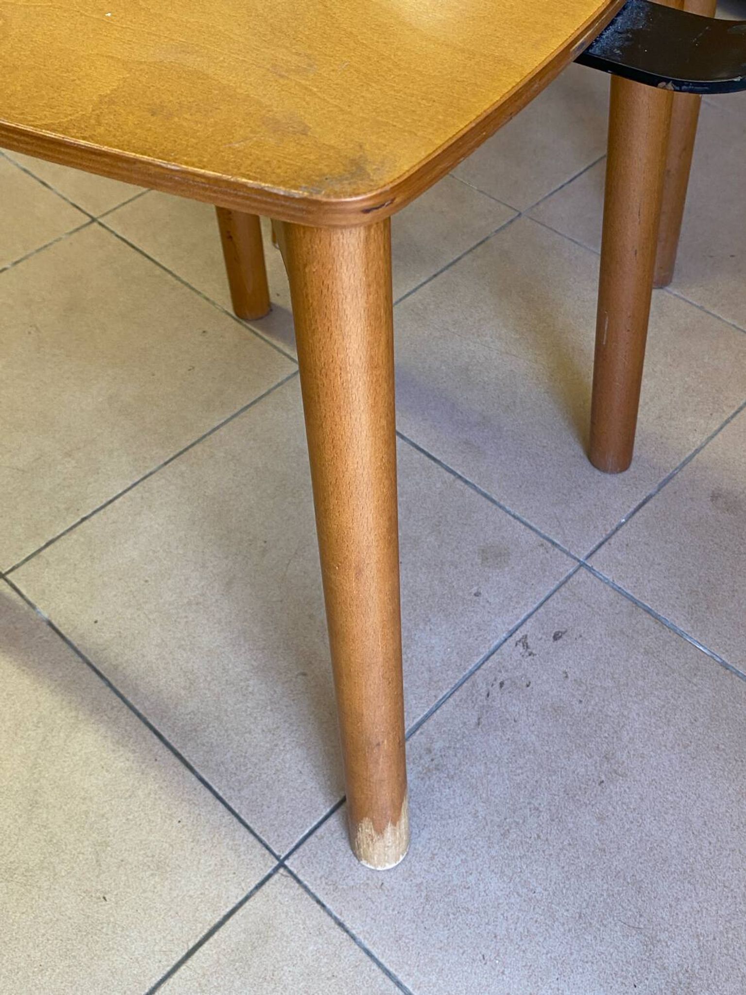 80s Italian chairs, in wood and metal