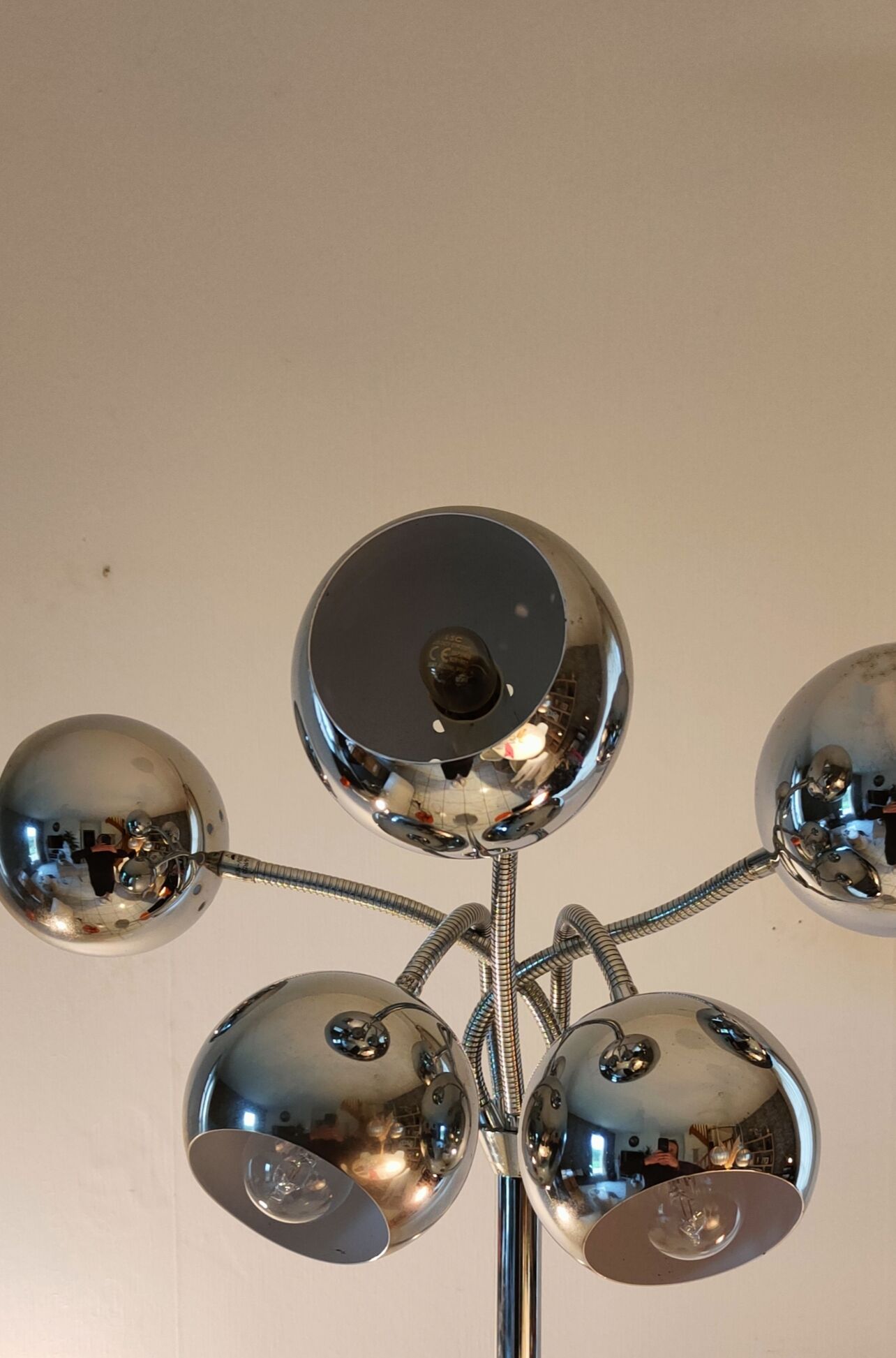 Articulated eyes ball floor lamp