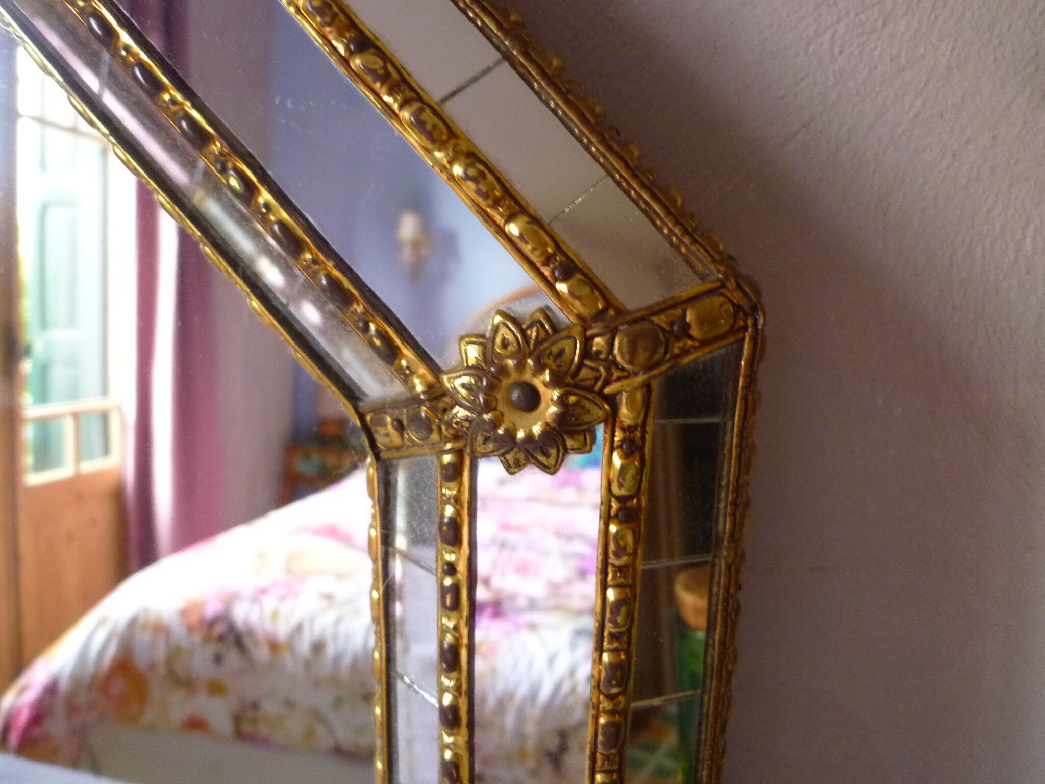 Octagonal mirror with facets  81x60cm