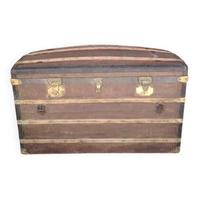Grande malle bombée d'époque 1900 signée Moynat Paris en bois