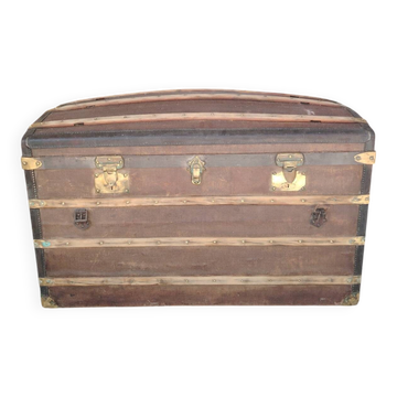 Grande malle bombée d'époque 1900 signée Moynat Paris en bois