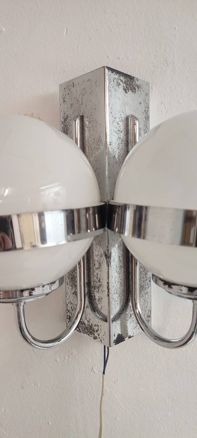 Aplique de pared metálico. Spain, 1970s.