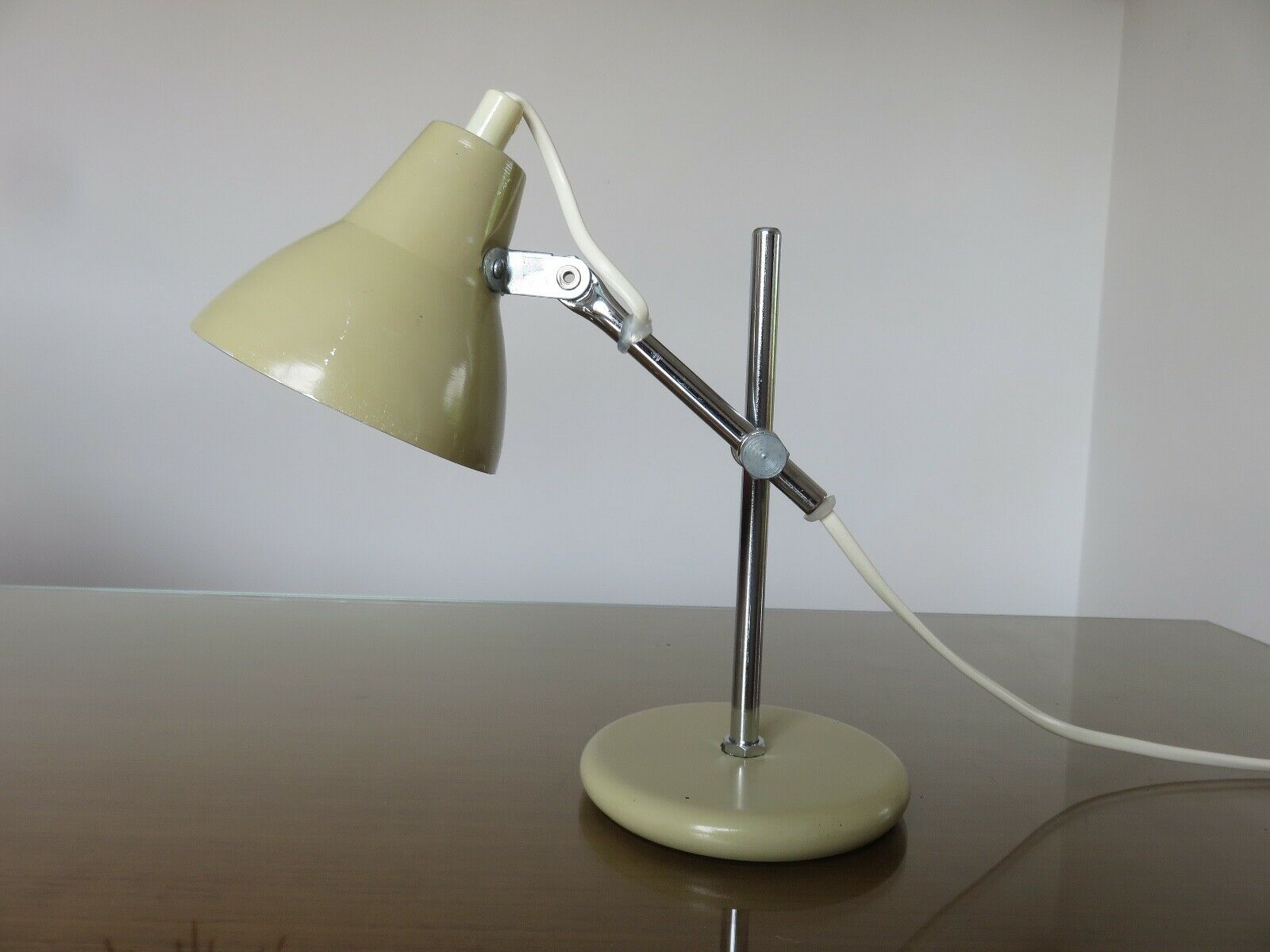 Articulated beige lamp 50s 60s