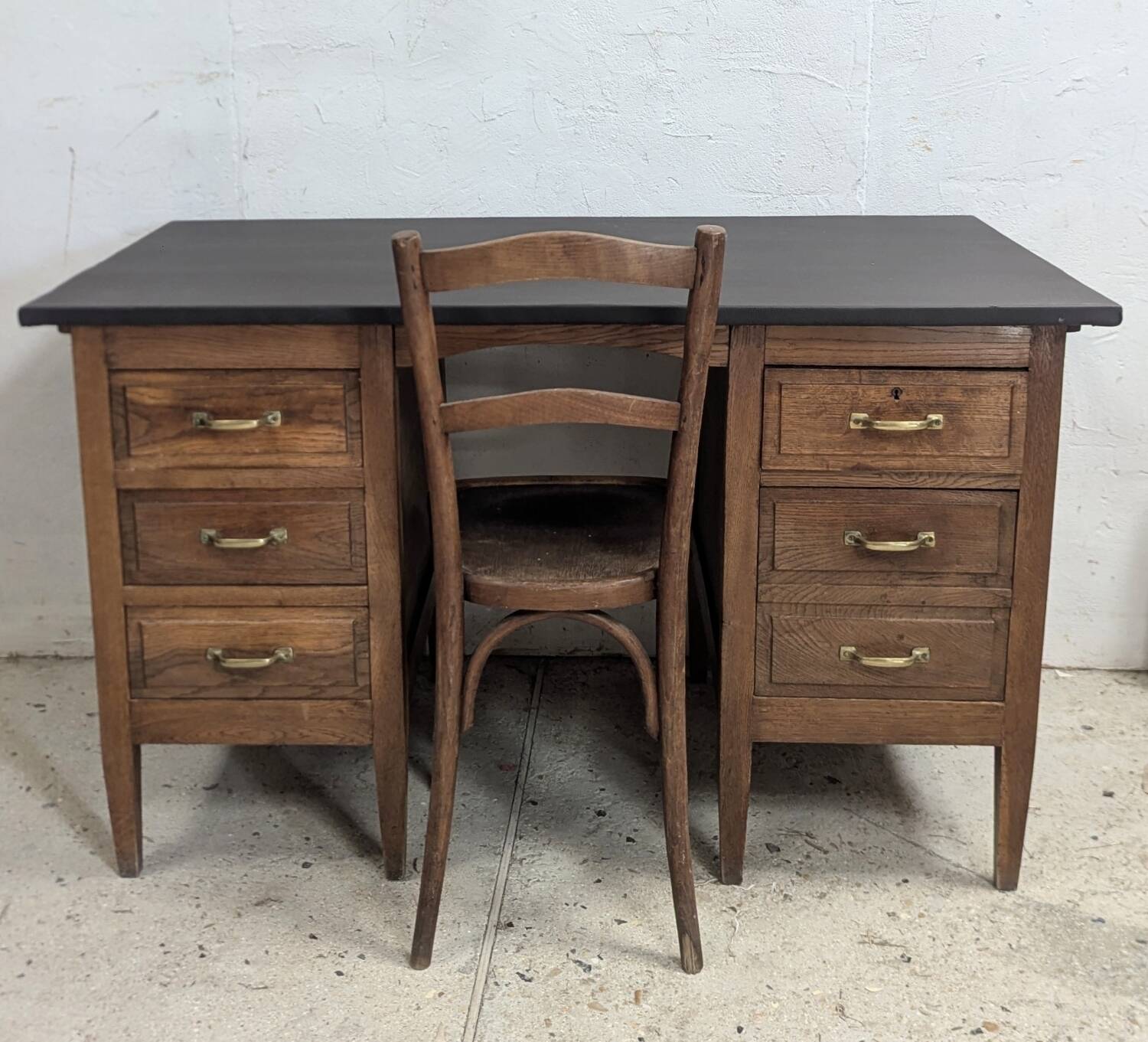 Bureau ministre XIXème et chaise en bois courbé 1940