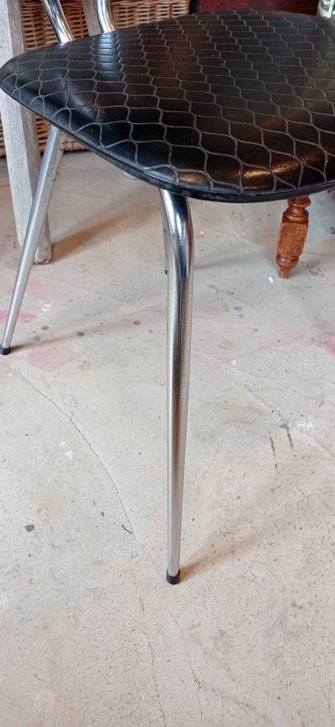 Leatherette chair 60