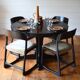 Ensemble table et chaises traîneau Baumann