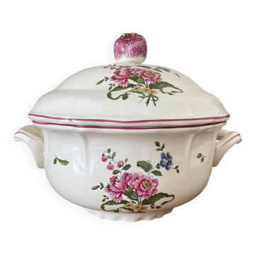 Antique soup tureen in Saint-Amand earthenware (Nord)