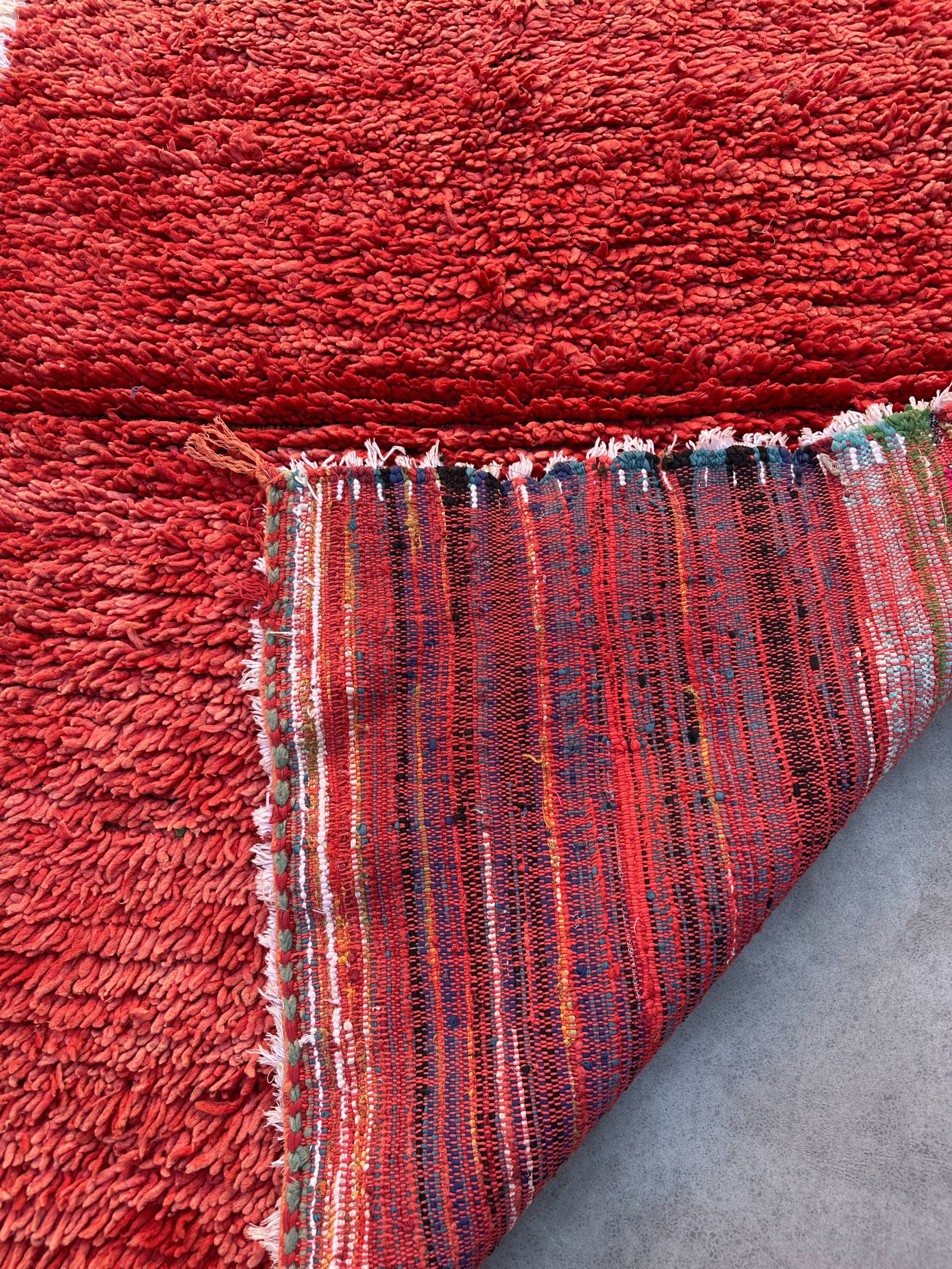 Moroccan rug Beni M'Guild red - 223 x 113 cm