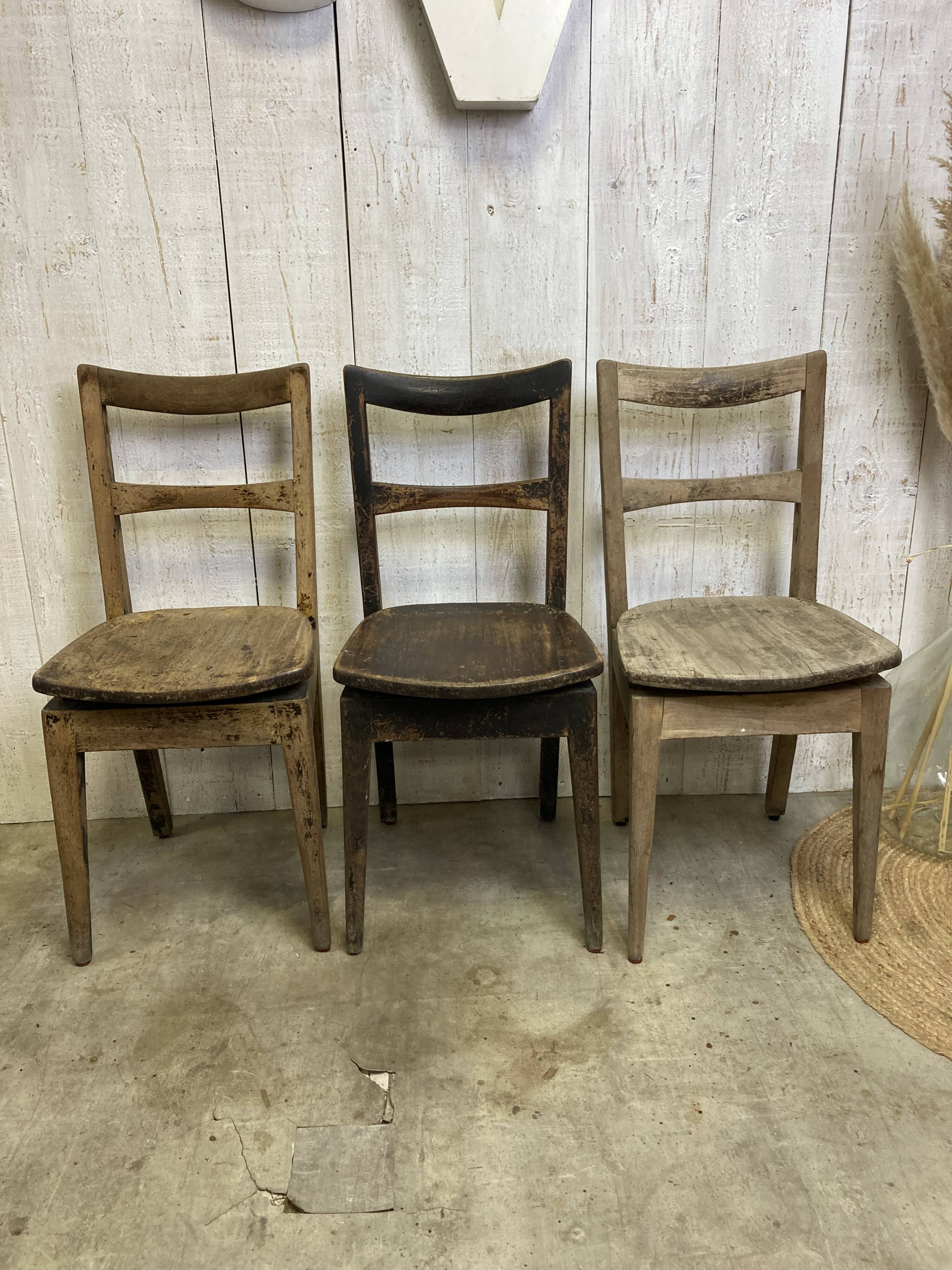 Series of 3 "taberna" chairs
