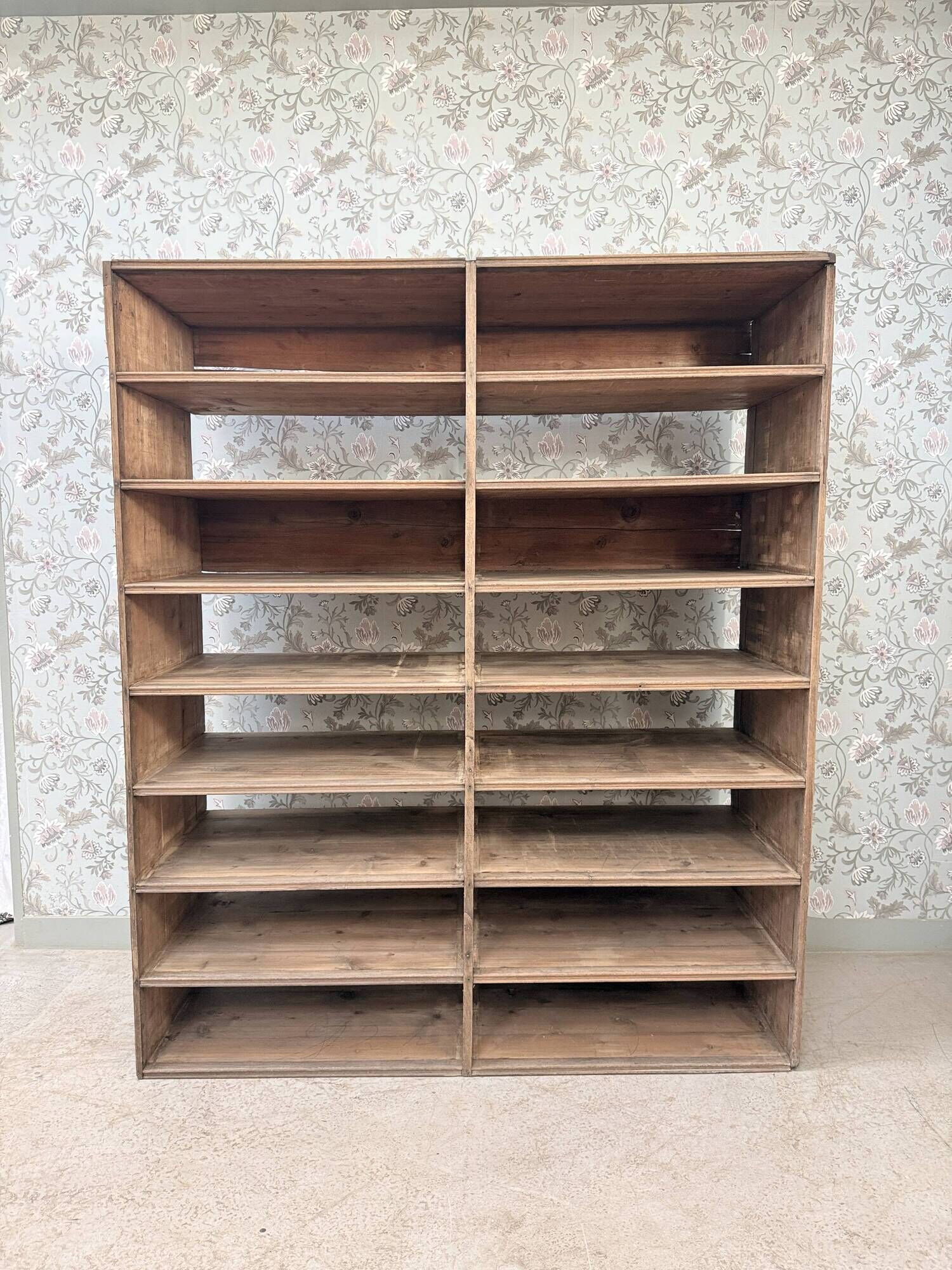 Large workshop cabinet with drawers (renovated)