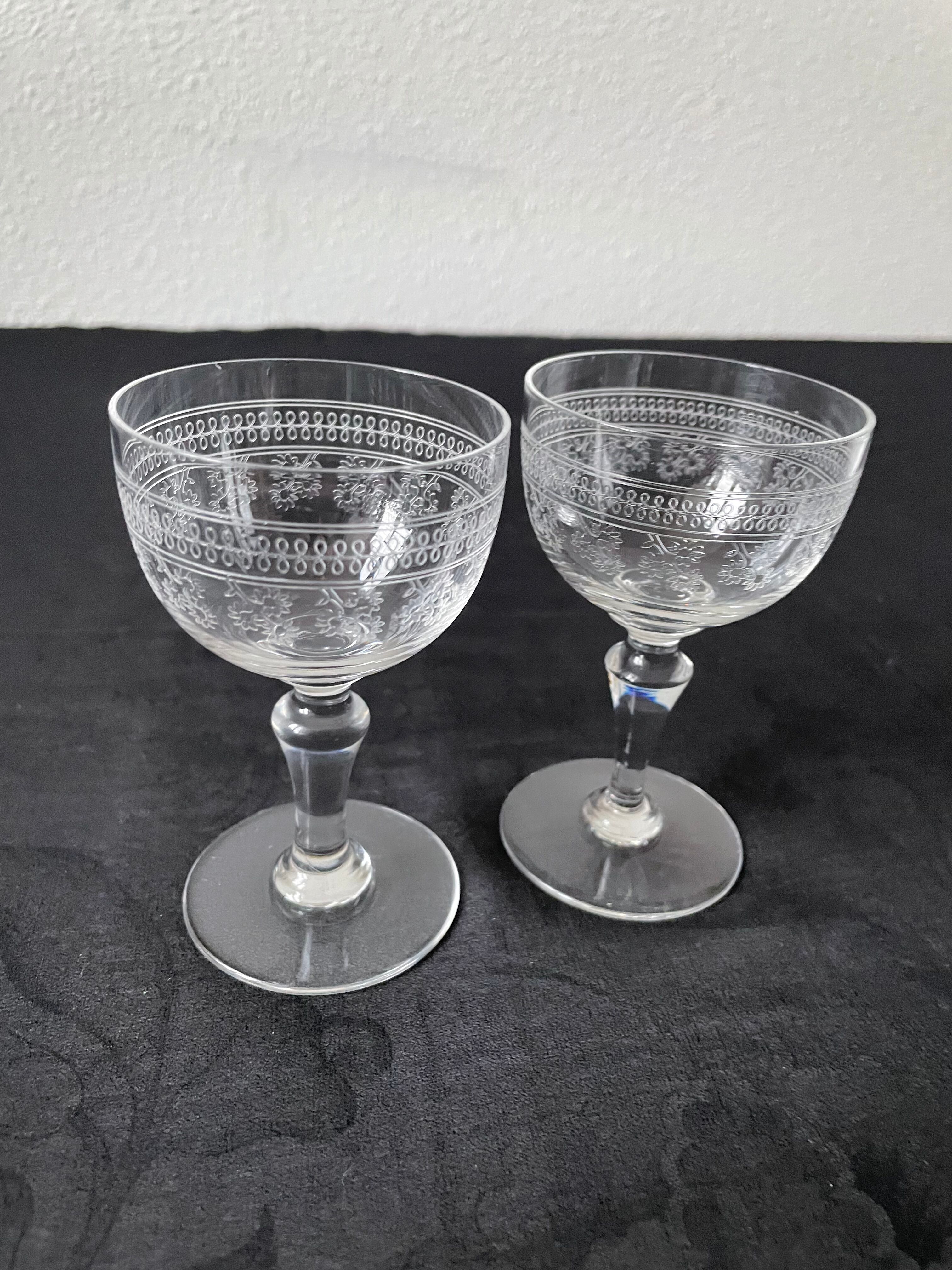 Verres à vin en cristal Baccarat Pompadour